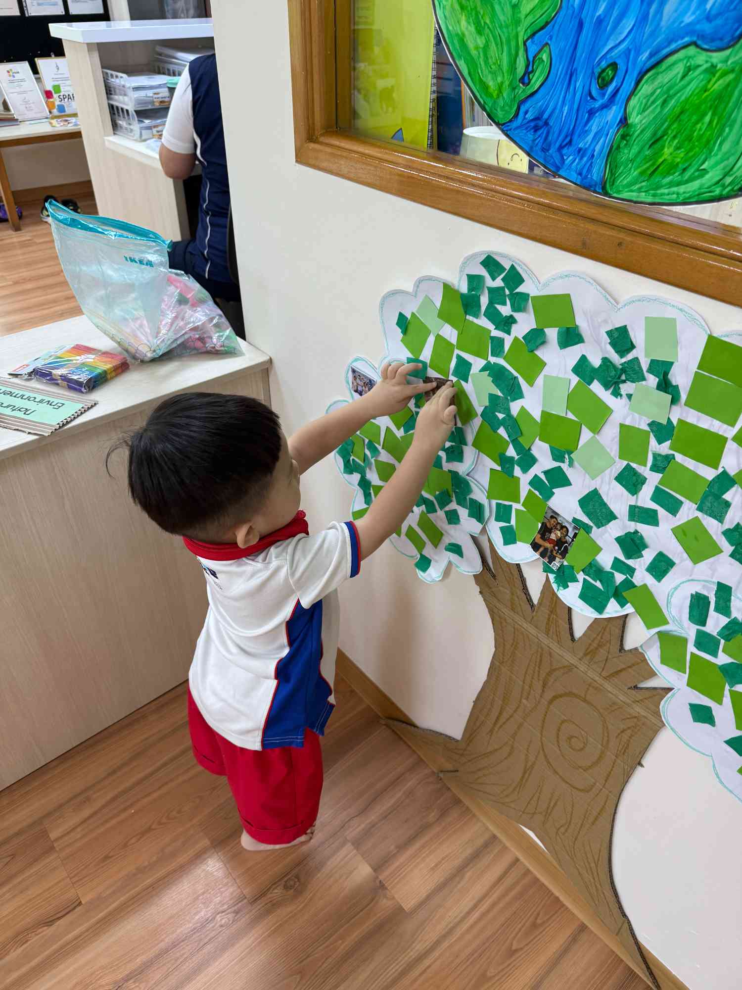 WG894D Activity 3 - International Family Day — photo 2