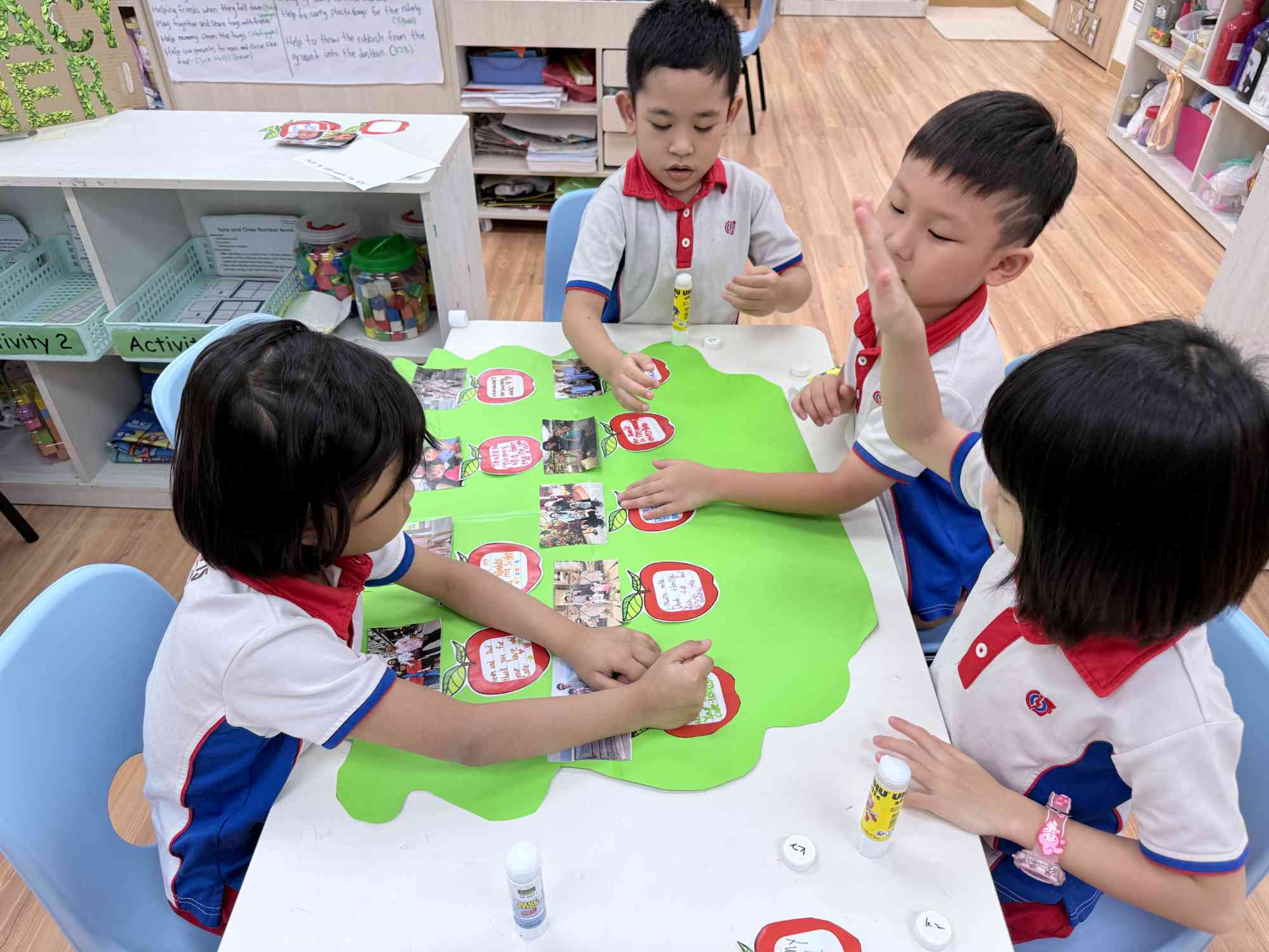 WG894D Activity 3 - International Family Day — photo 9