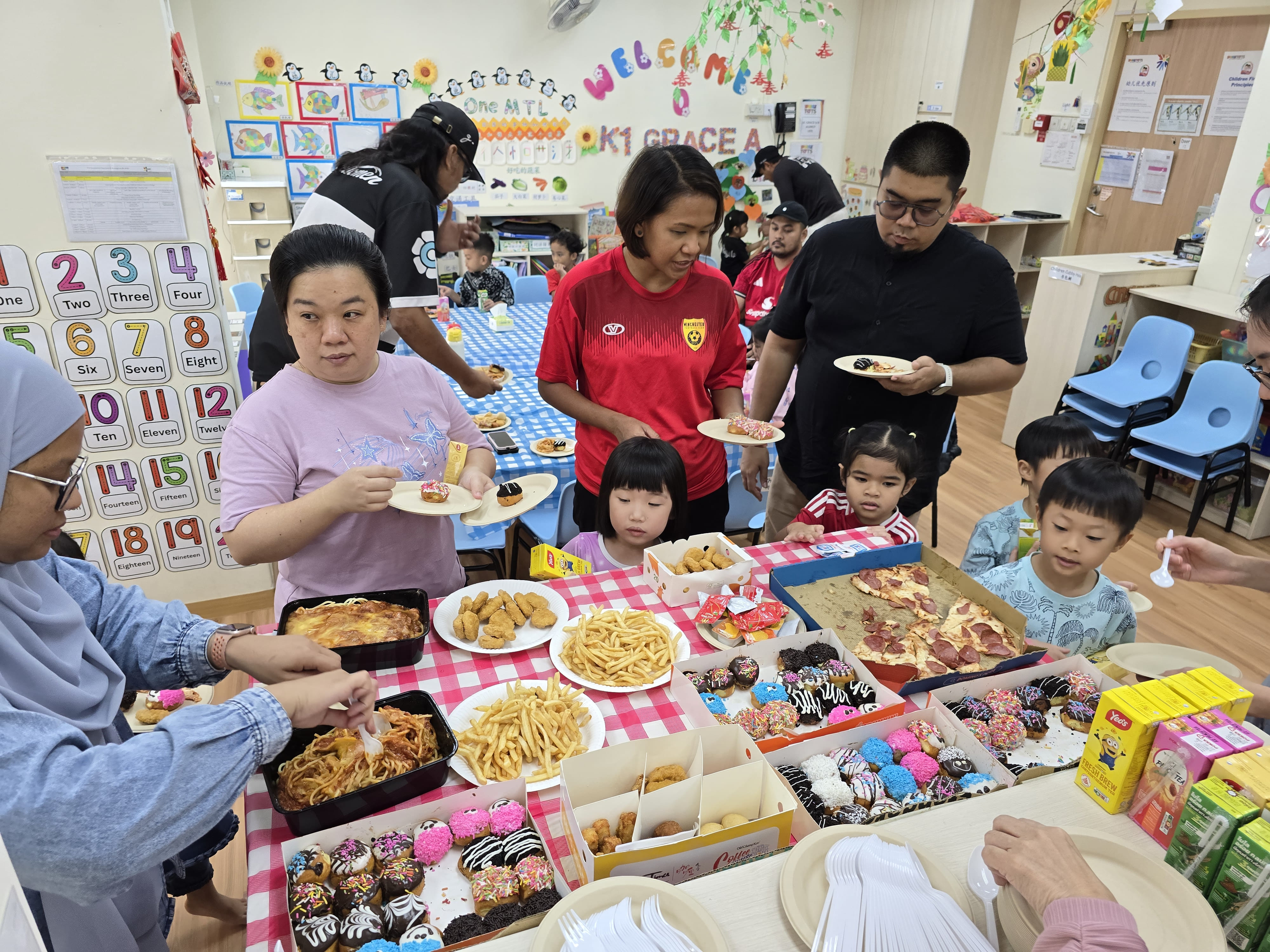 WG894D Activity 6 - Parent's Day — photo 19