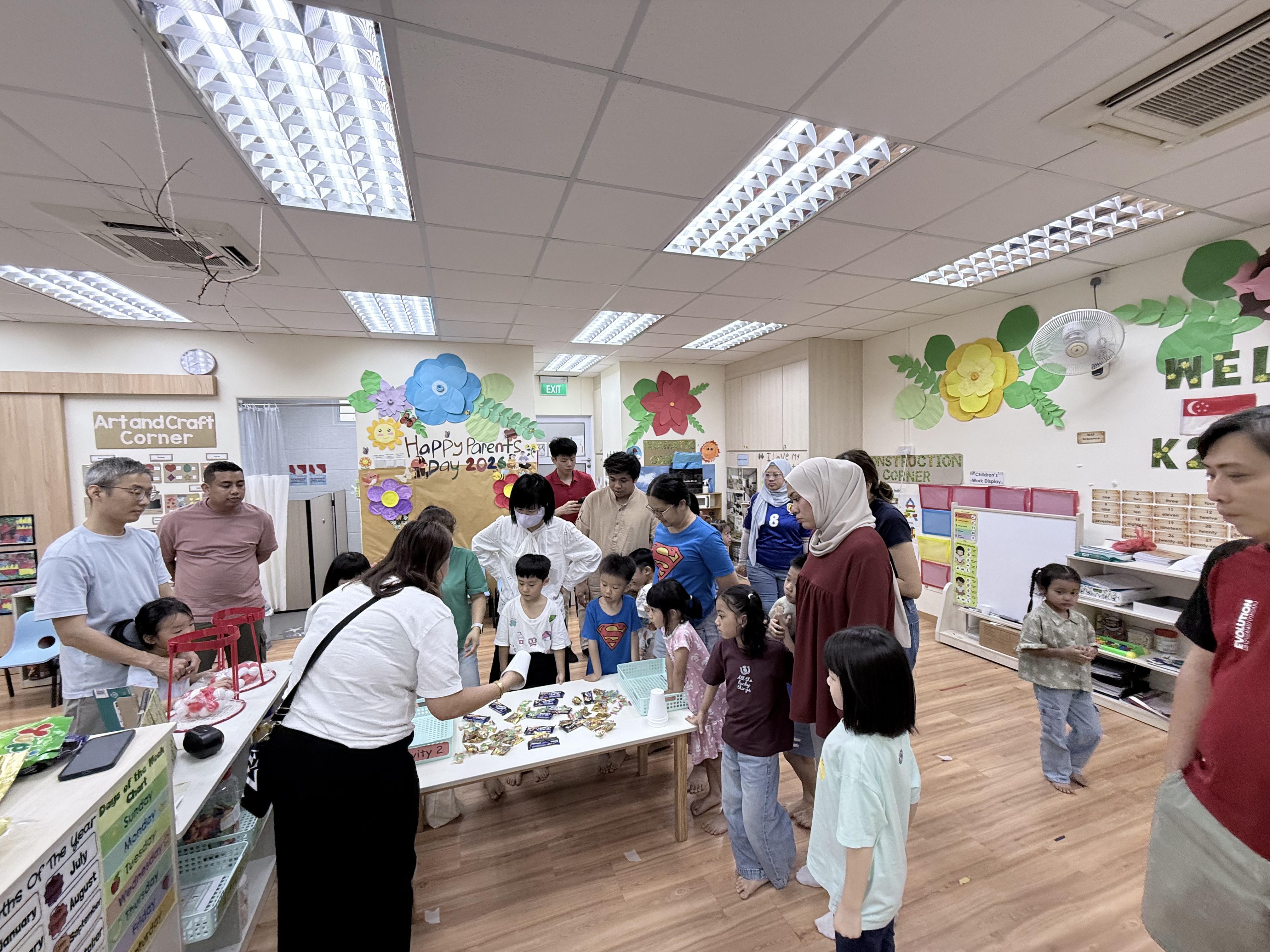 WG894D Activity 6 - Parent's Day — photo 23