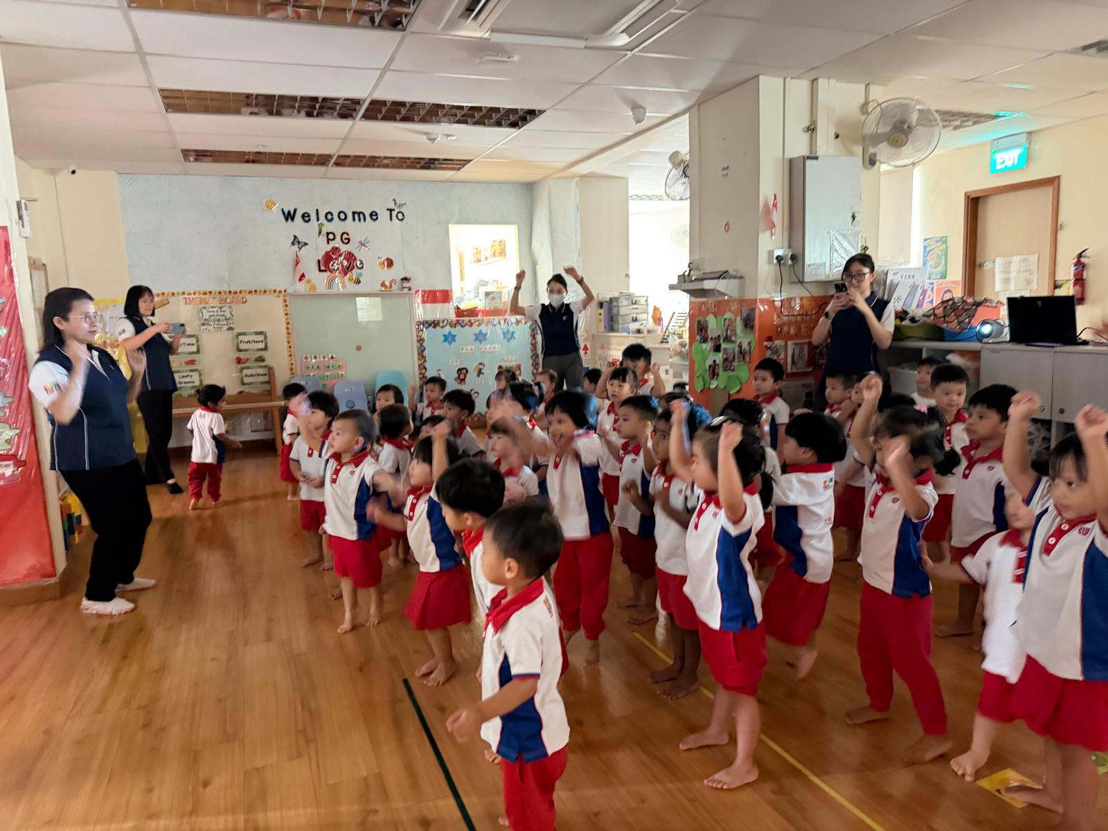 PCF Sparkletots Preschool @ Seletar Serangoon BLK 518(DS) - SSDB开幕 “庆祝地球日“ — photo 4