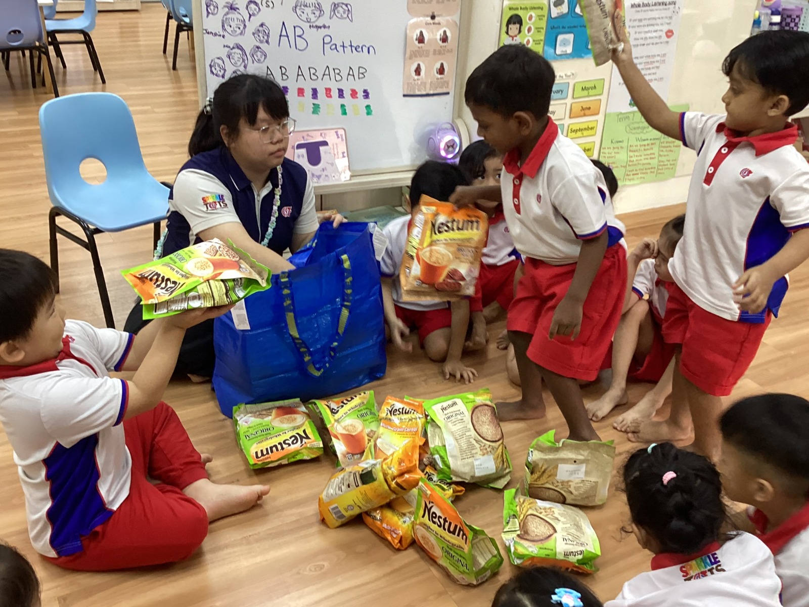 Intergenerational Programme and Food Donation Drive at St Luke’s ElderCare — photo 4