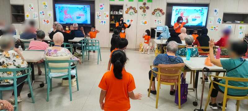 Learning about Macaques with Mandai (Part 3)