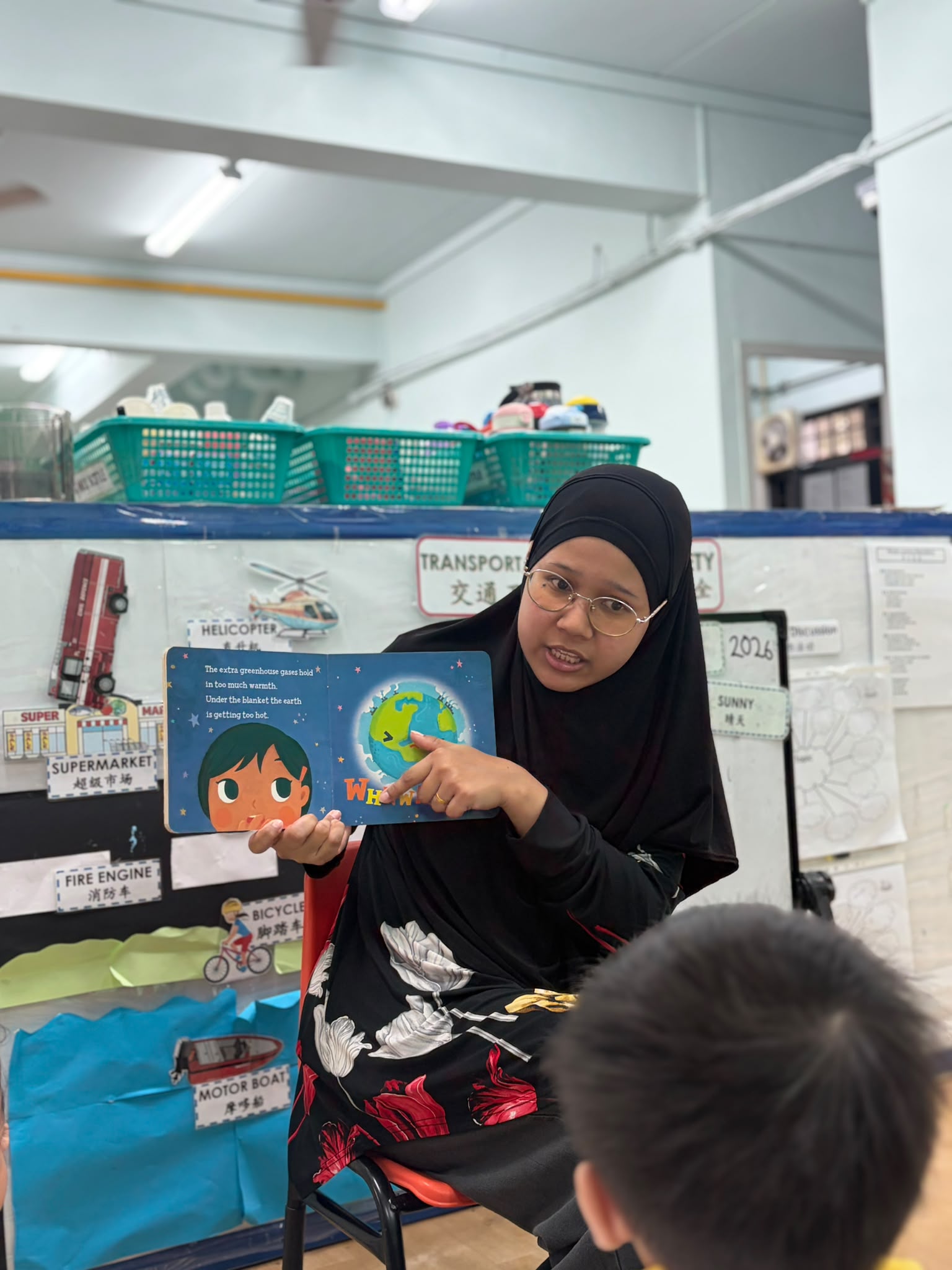 Little Planet Super Heroes - Part 1 (Storytelling by Parent Volunteers) — photo 11