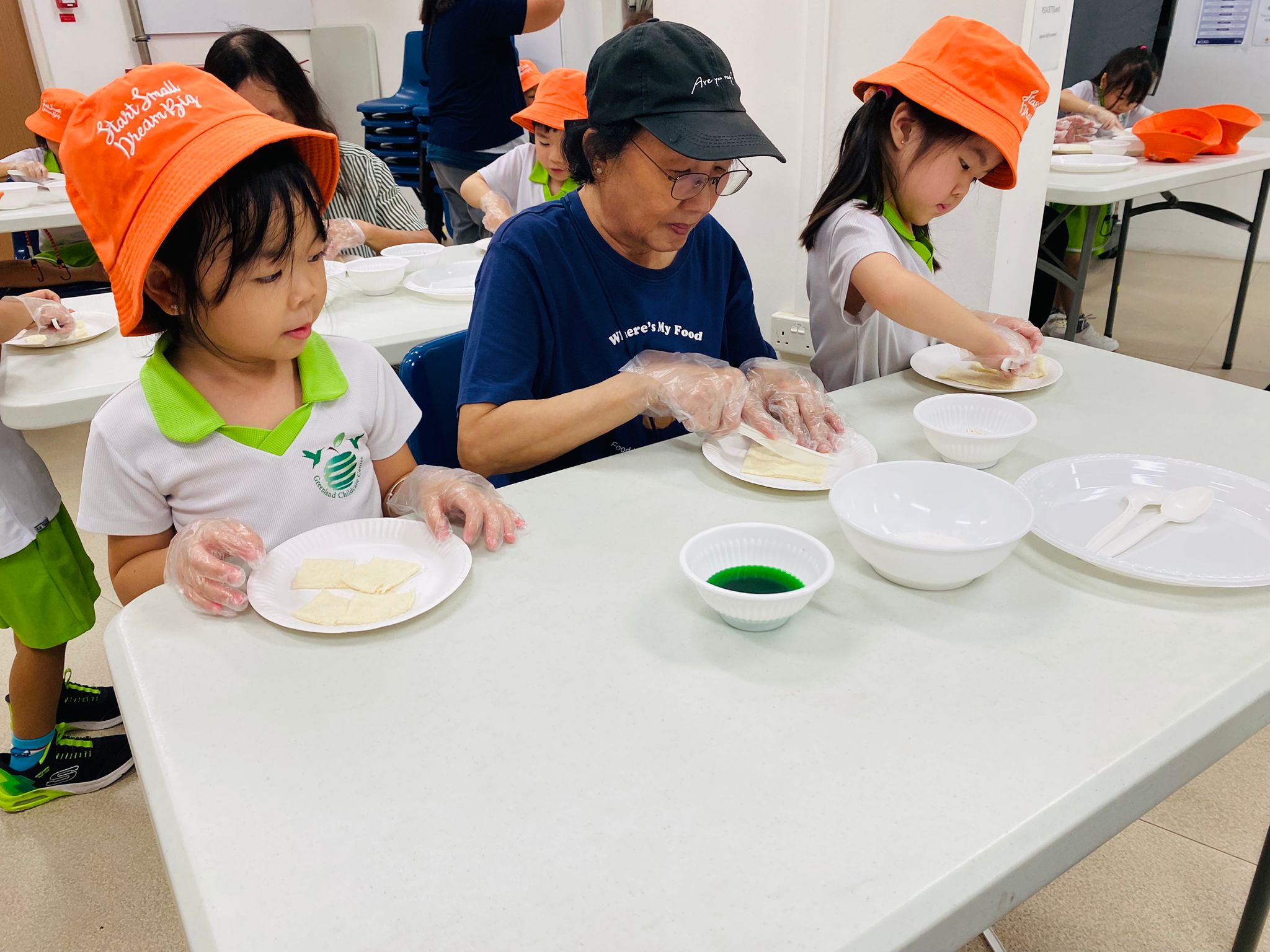 SSDB – Ondeh-Ondeh Making with the Seniors from Allkin Active Ageing Centre — photo 4