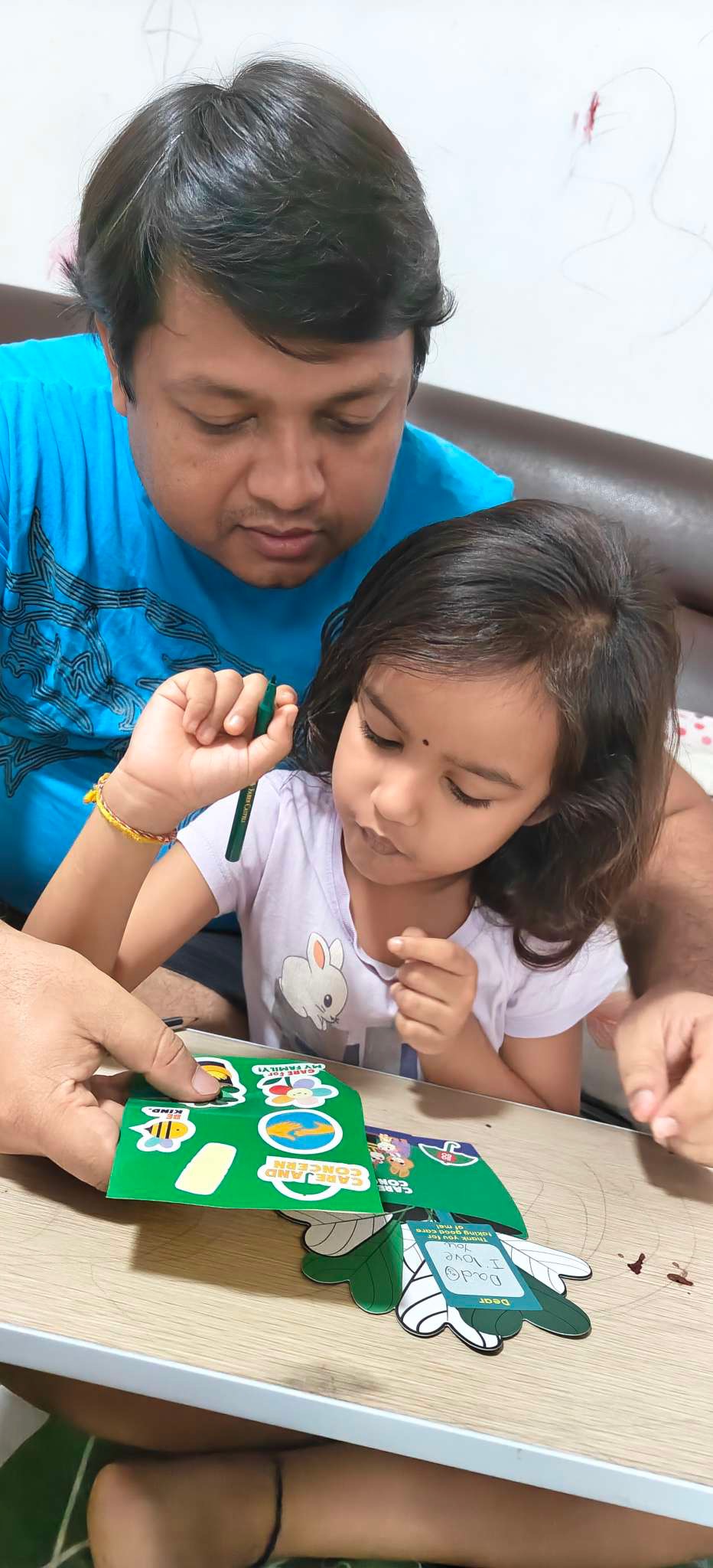 Little Lives celebrating Father’s Day through Craft Activity