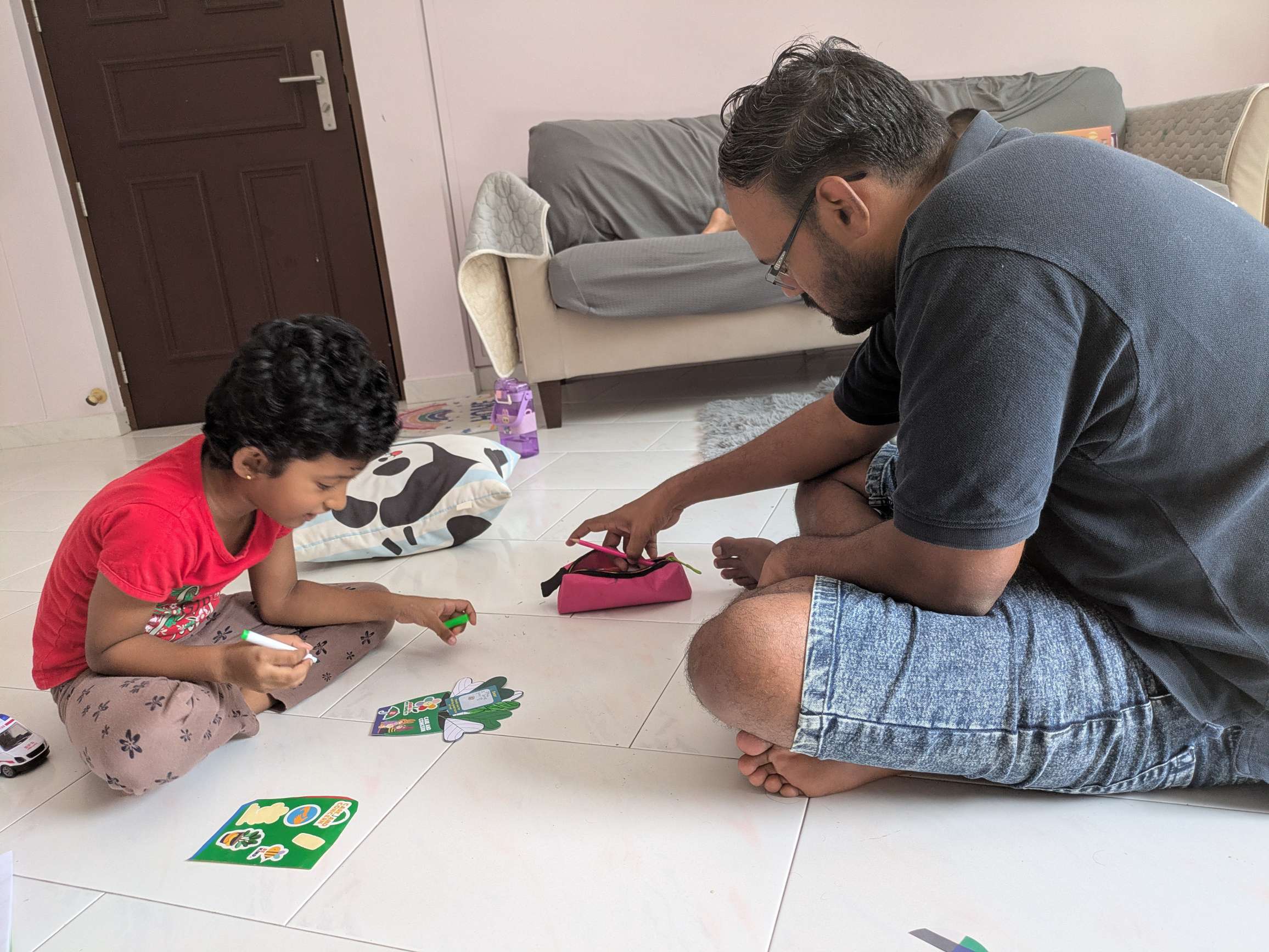 Little Lives celebrating Father’s Day through Craft Activity — photo 2