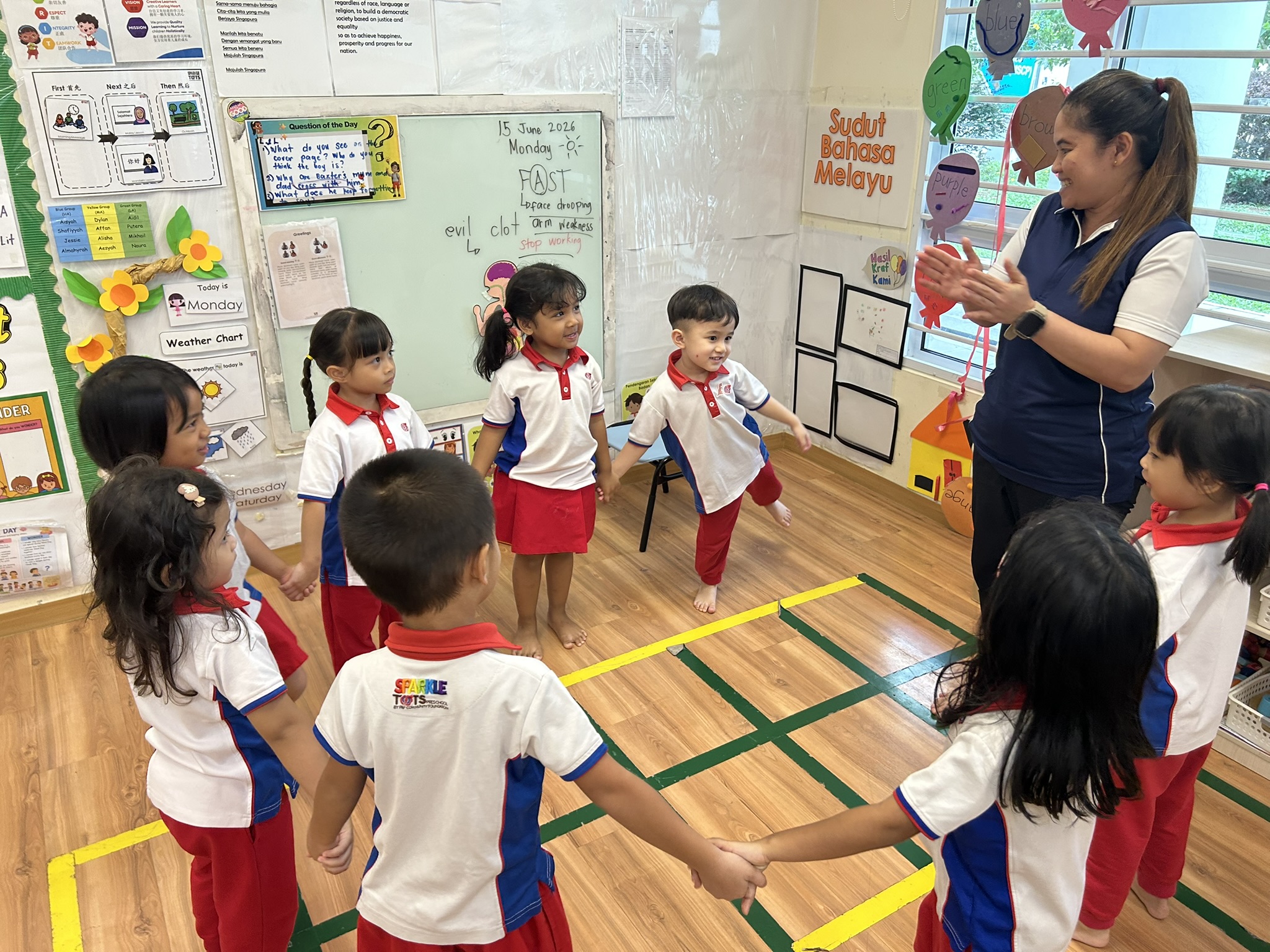 FAST Heroes: Learning to Recognise the Signs of Stroke — photo 3