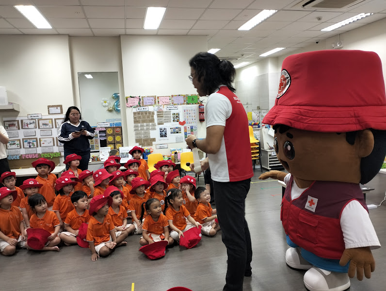 Learning the basic of first Aid with Singapore Red Cross — photo 2