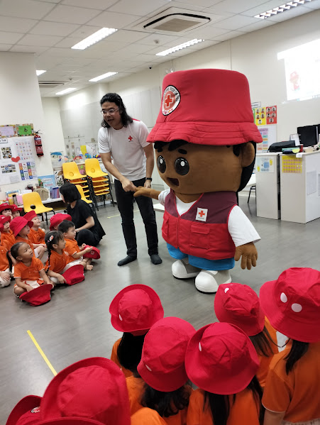 Learning the basic of first Aid with Singapore Red Cross — photo 3