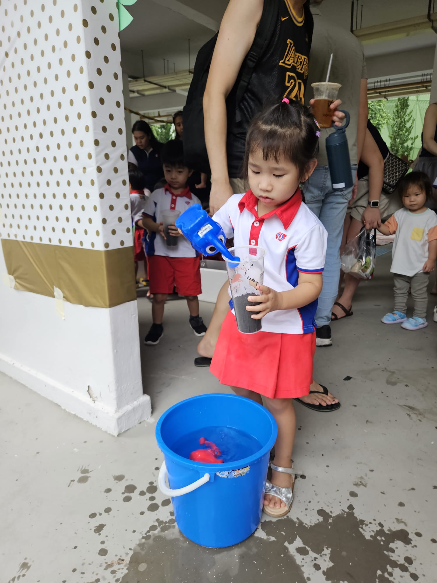 SSDB Parents Workshop - Using Recycled Items and Food Waste to Grow vegetables (Xiao Bai Cai) — photo 6