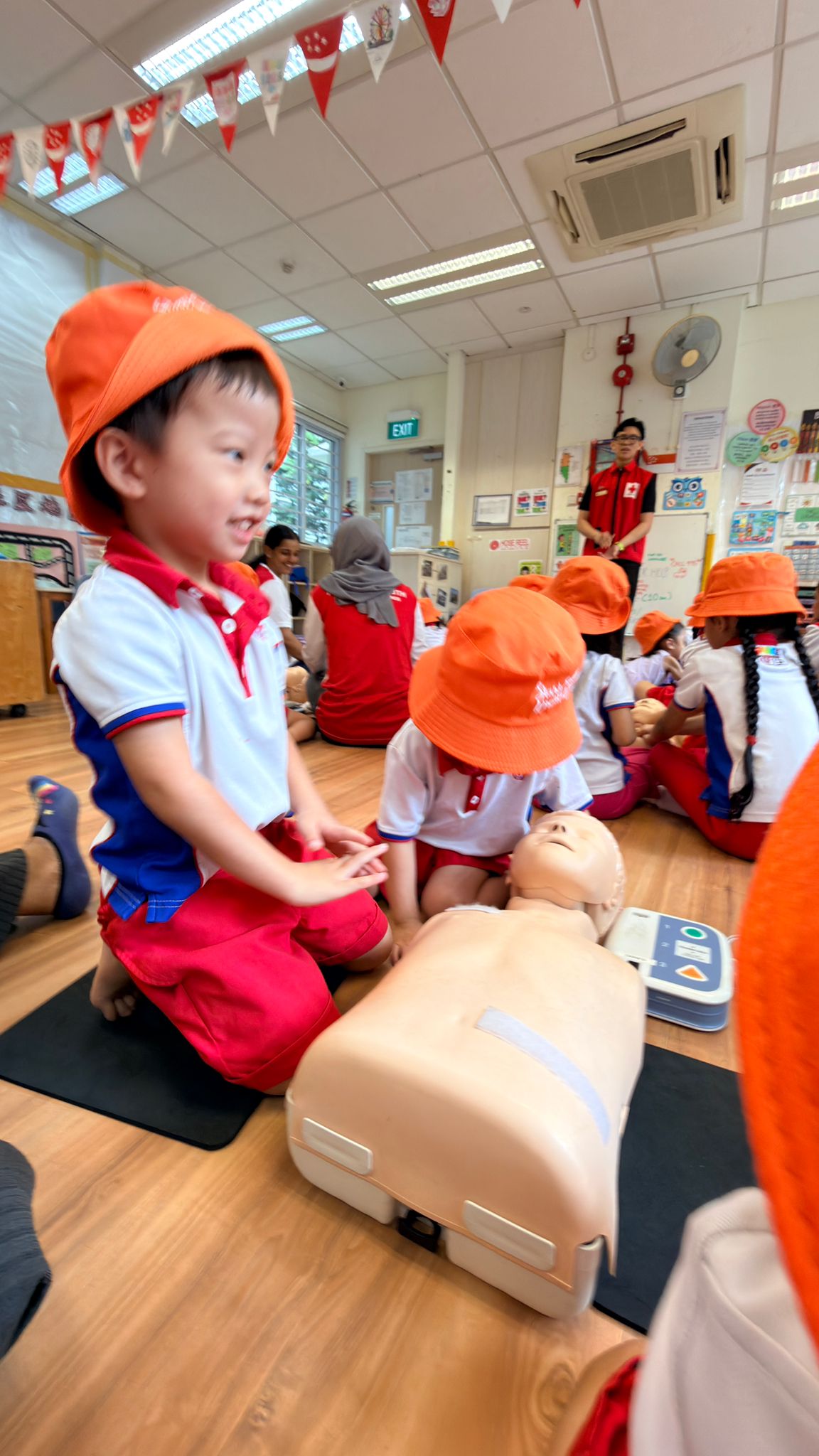 Intergeneration Day cum Red Cross Workshop- PCF SPARKLETOTS @ PUNGGOL COAST 303A — photo 12