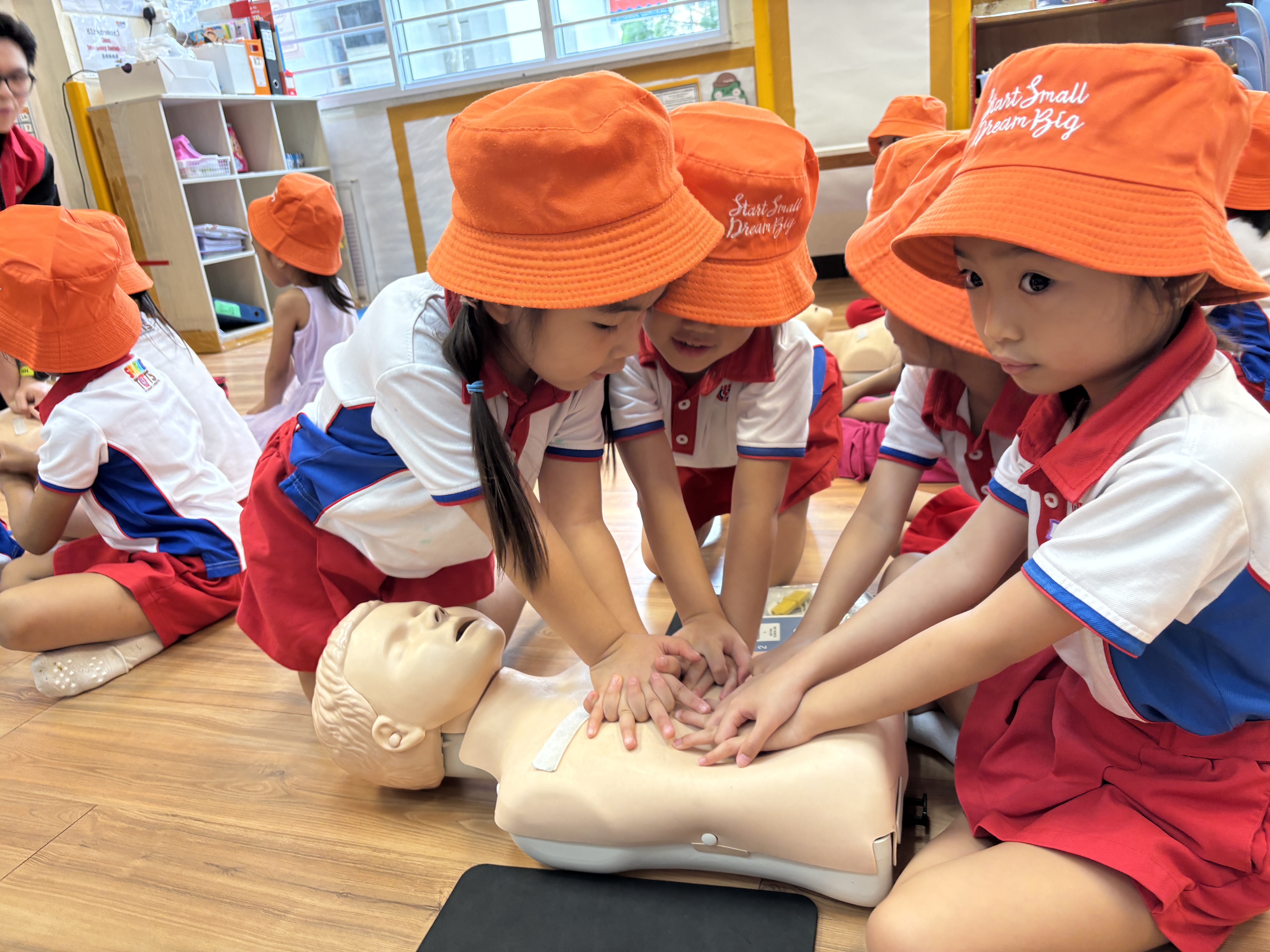 Intergeneration Day cum Red Cross Workshop- PCF SPARKLETOTS @ PUNGGOL COAST 303A — photo 15