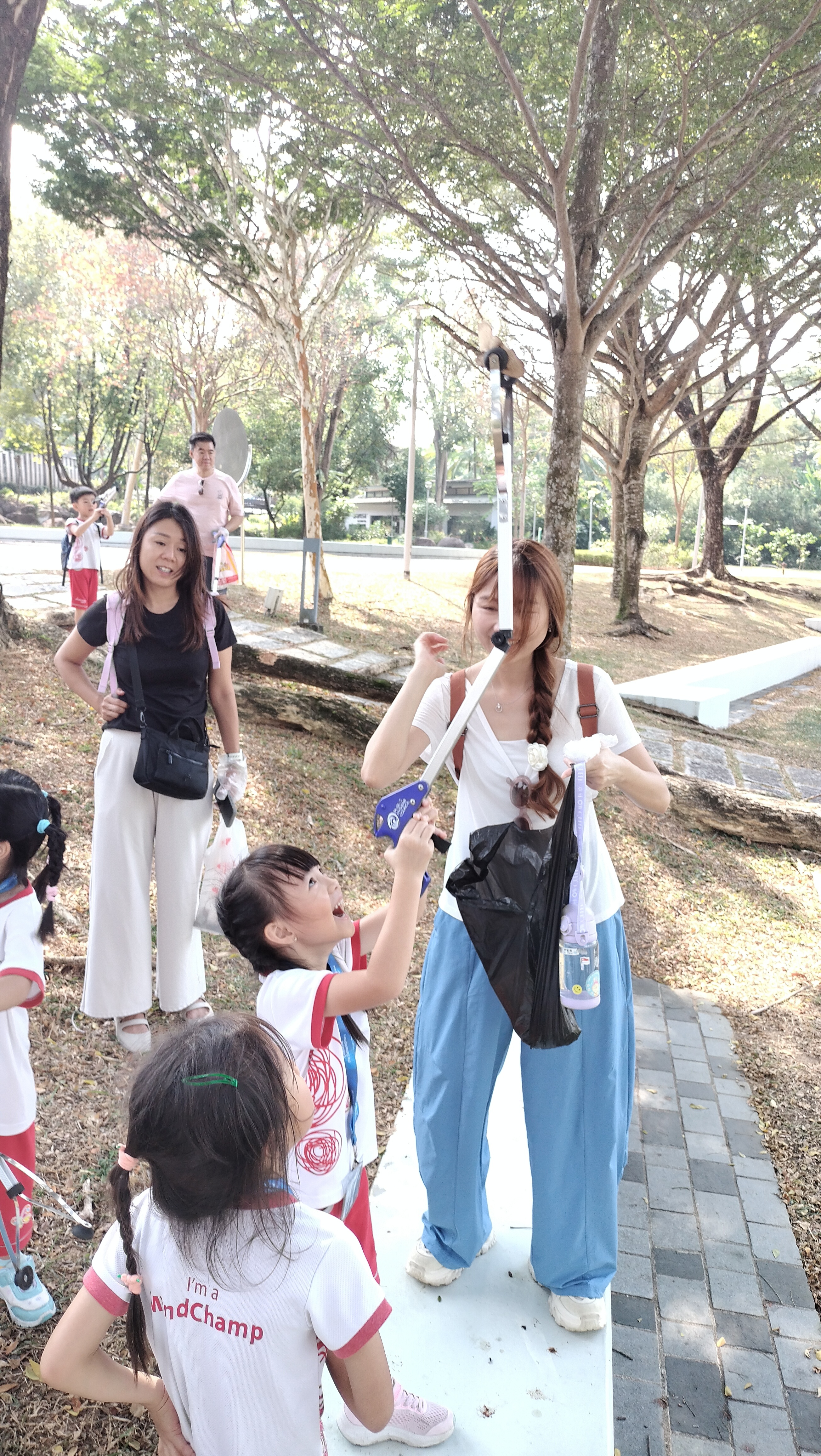 MCYCK Caring for Nature and Environment: Park Clean-up — photo 6