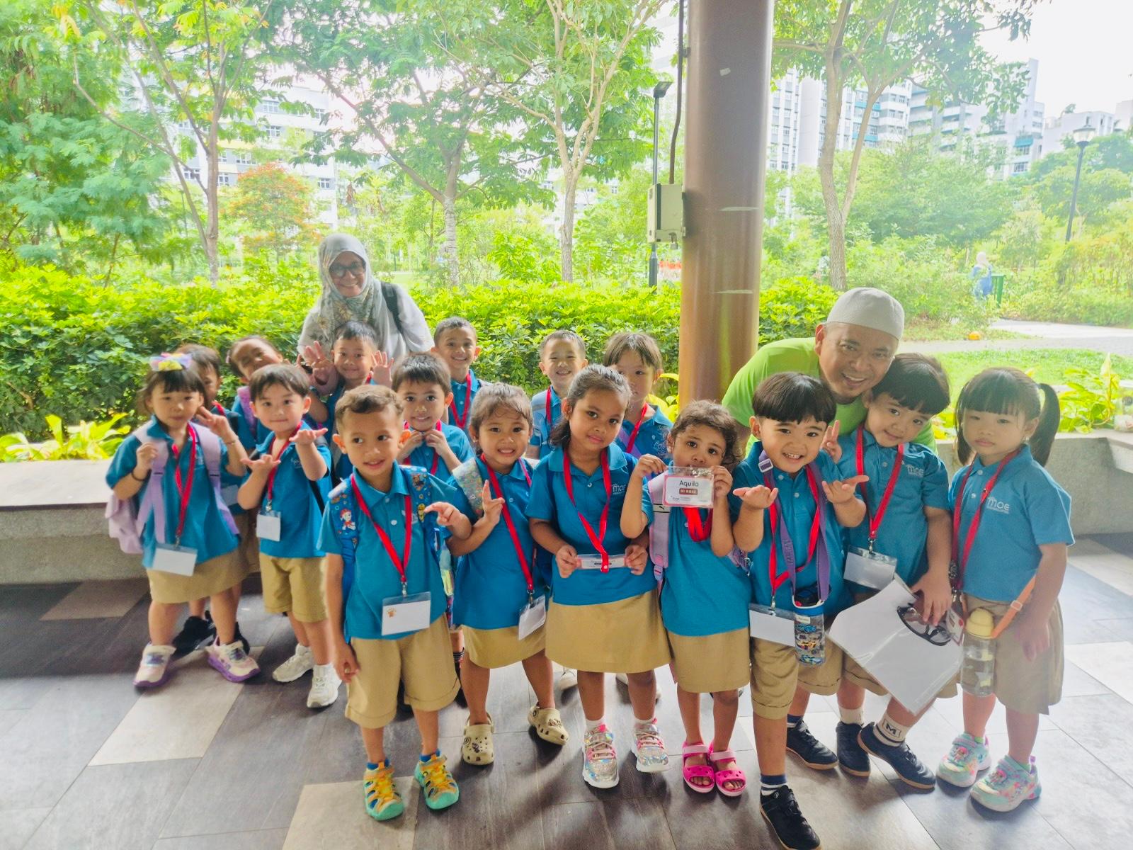 A Walk to Remember: K1 Neighbourhood Walk with Grandparents — photo 2