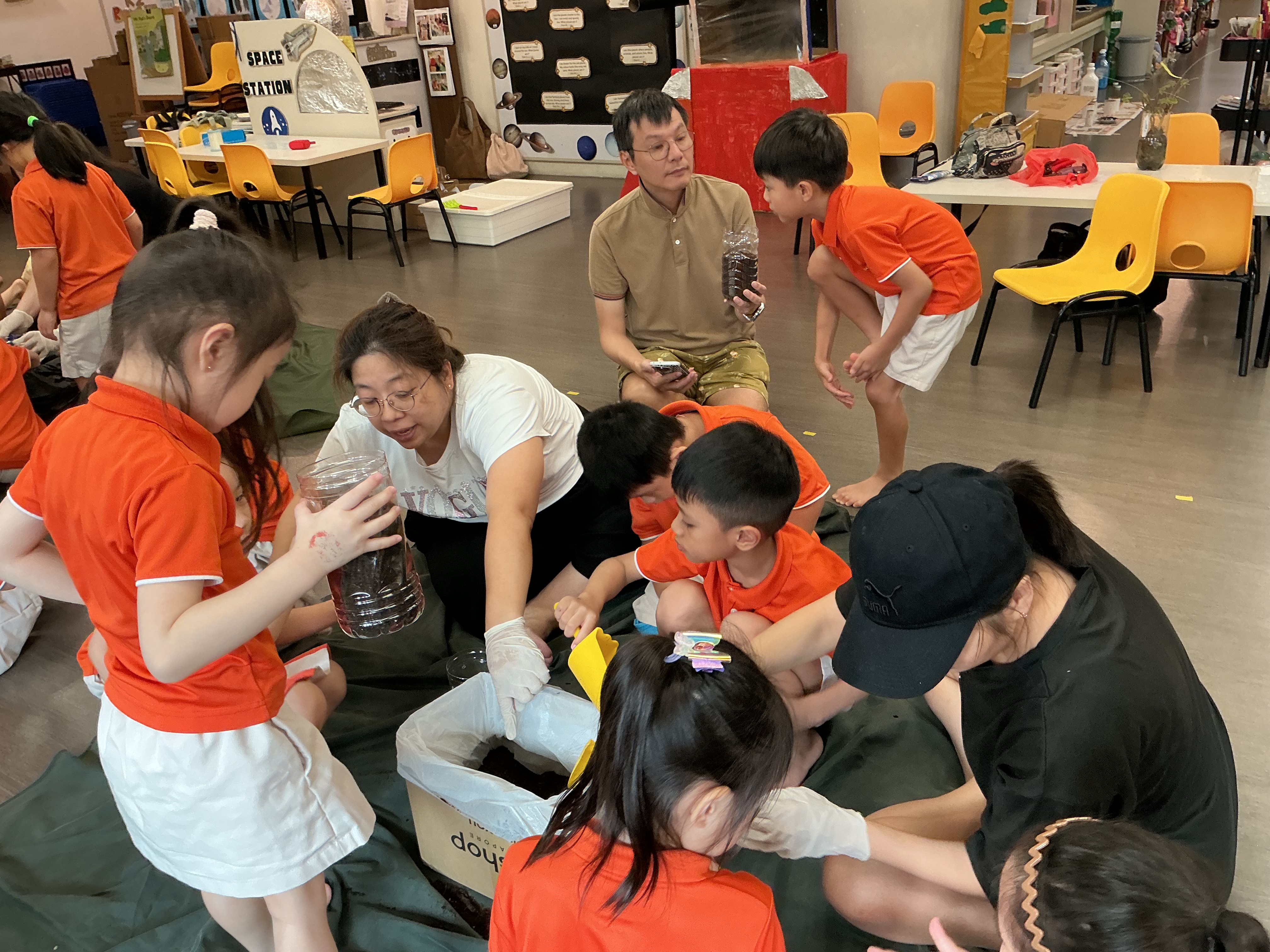 Potting and Planting Session — photo 12