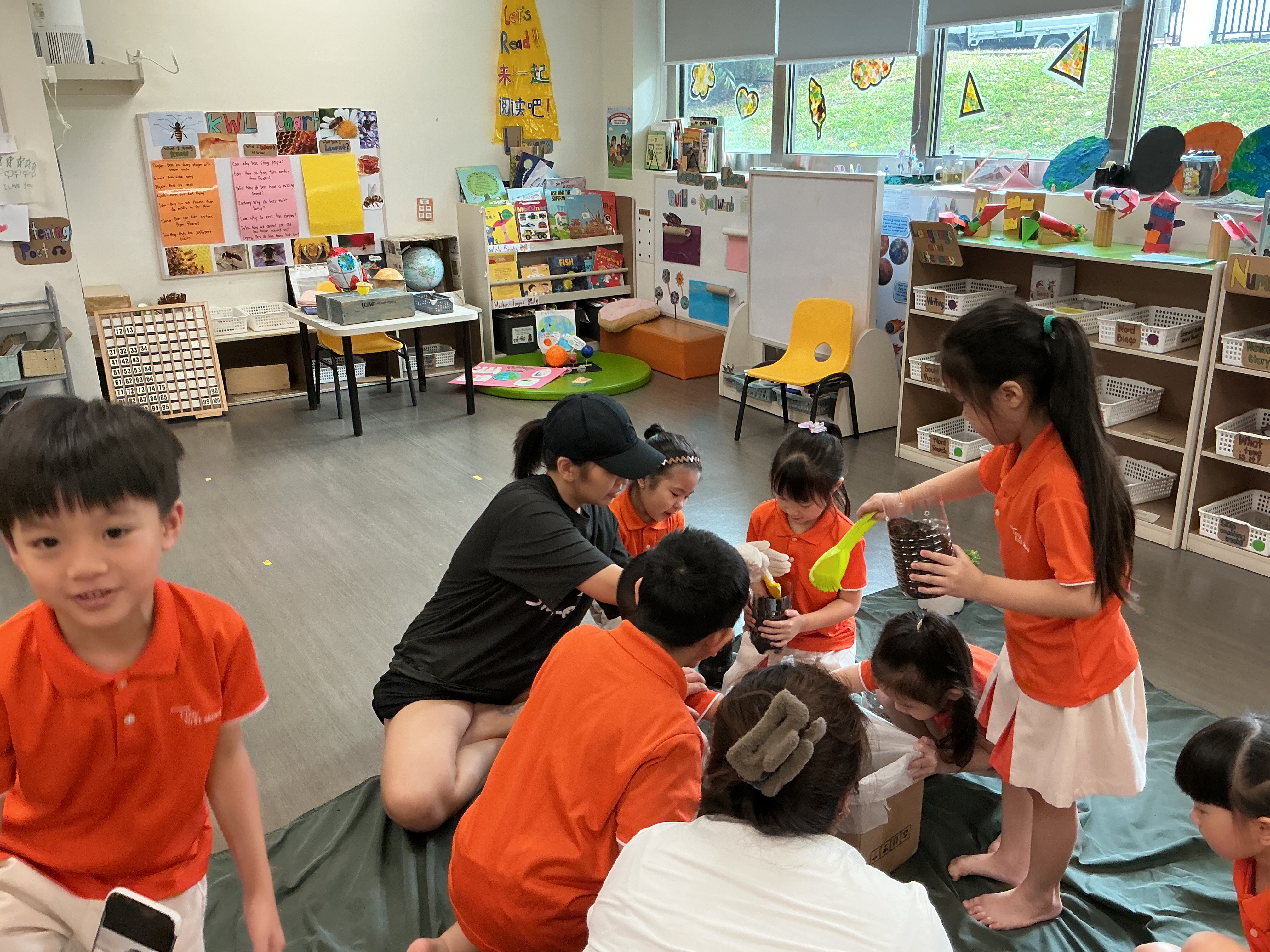 Potting and Planting Session — photo 14