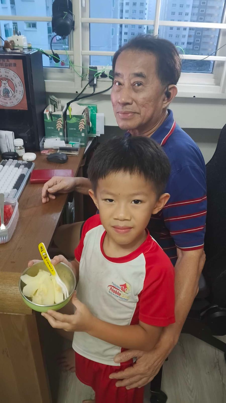 Little Hands, Big Hearts: 
Spreading Kindness to Elderlies — photo 4