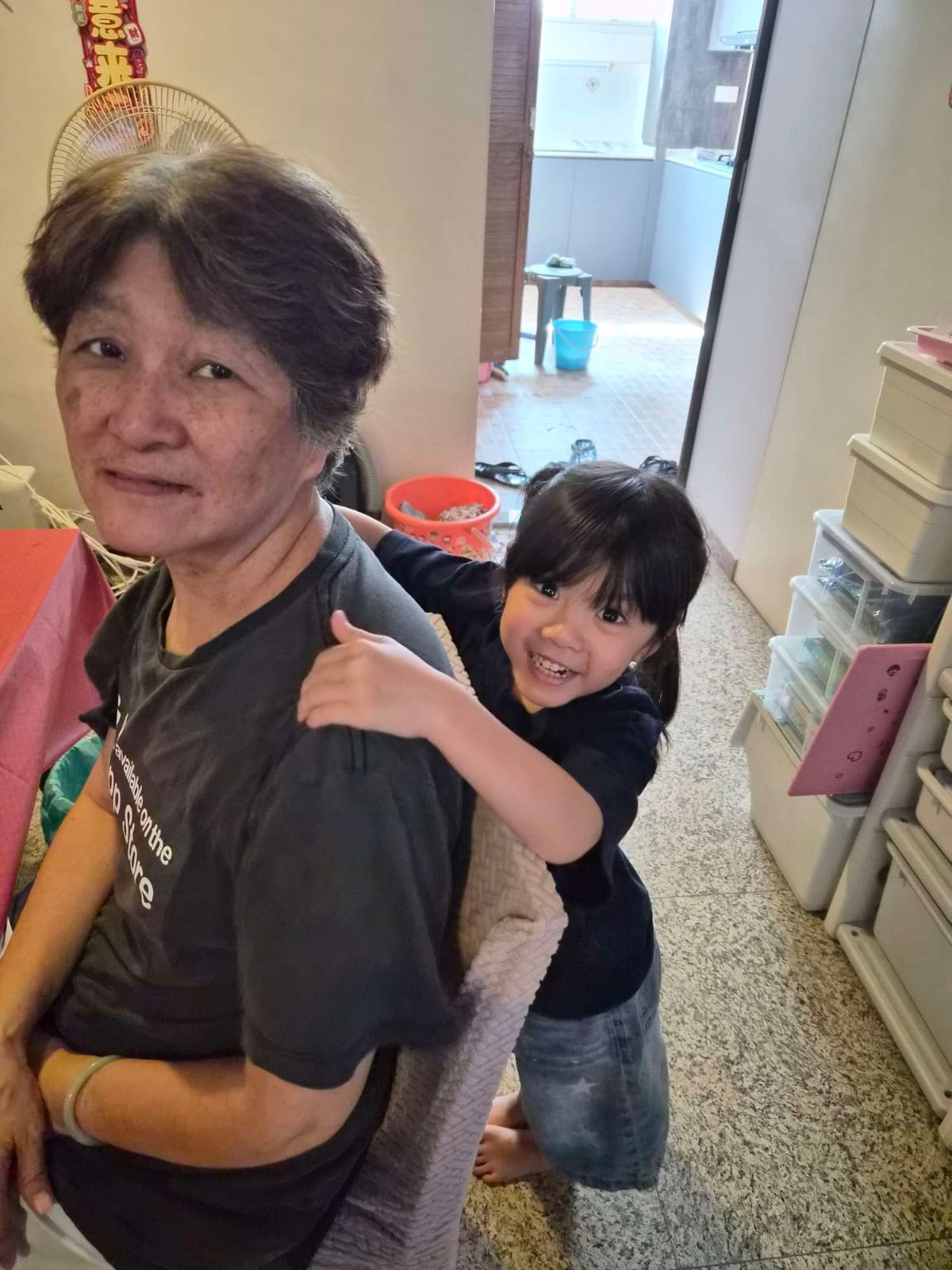 Little Hands, Big Hearts: 
Spreading Kindness to Elderlies — photo 7