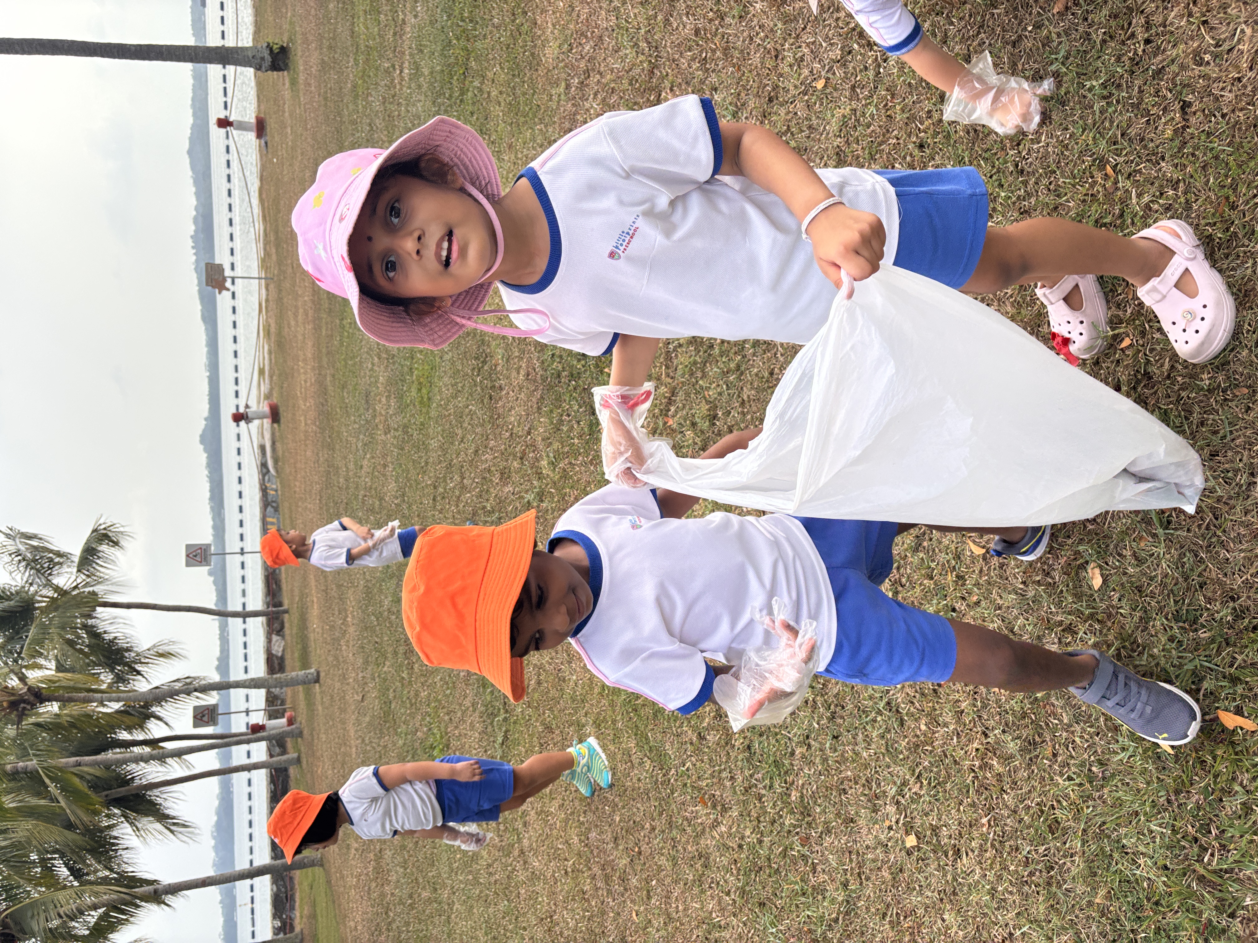 Beach Cleanup — photo 4