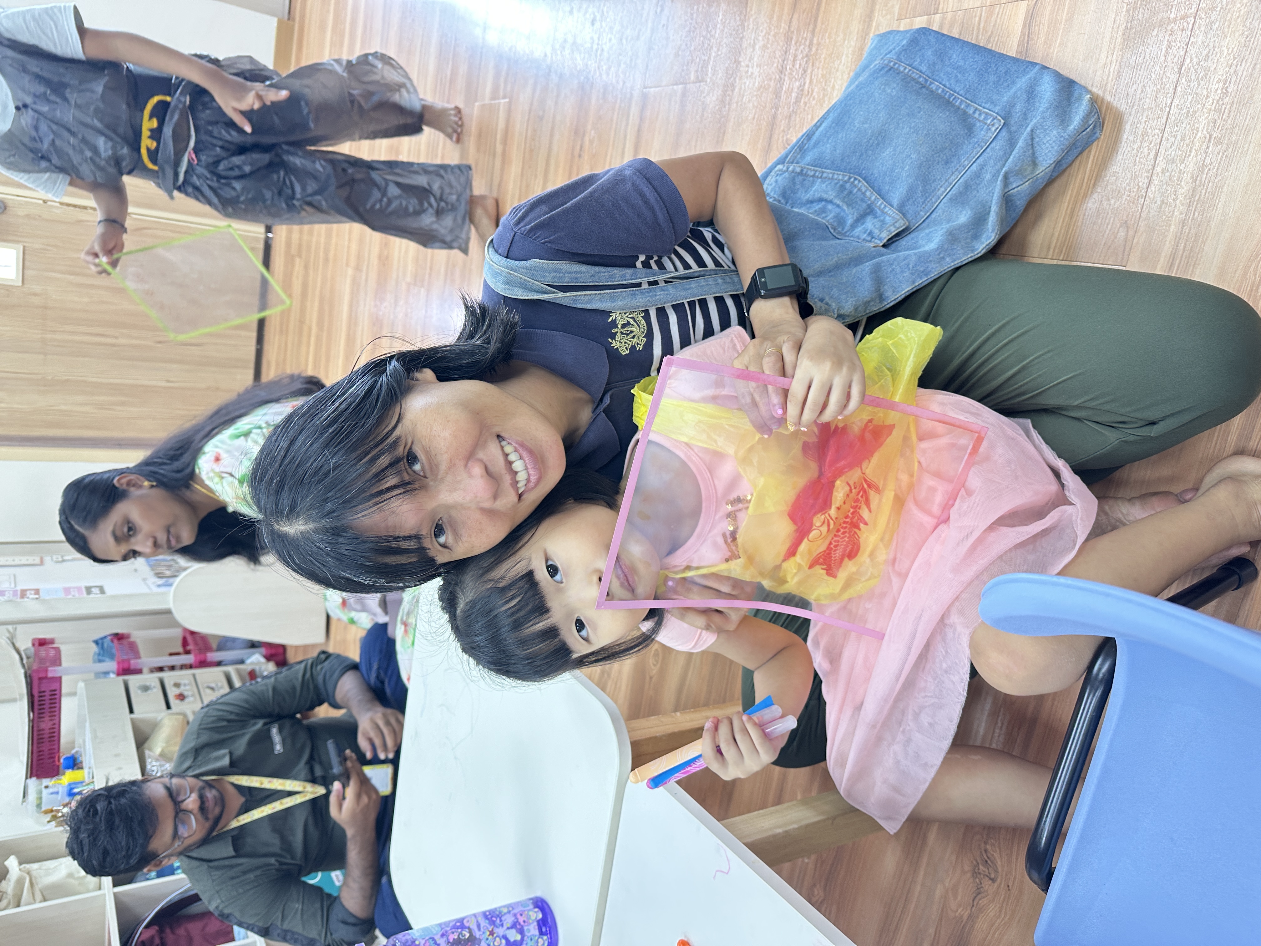 Parents’ Day: Children Dressing Up with Recycled Materials — photo 5