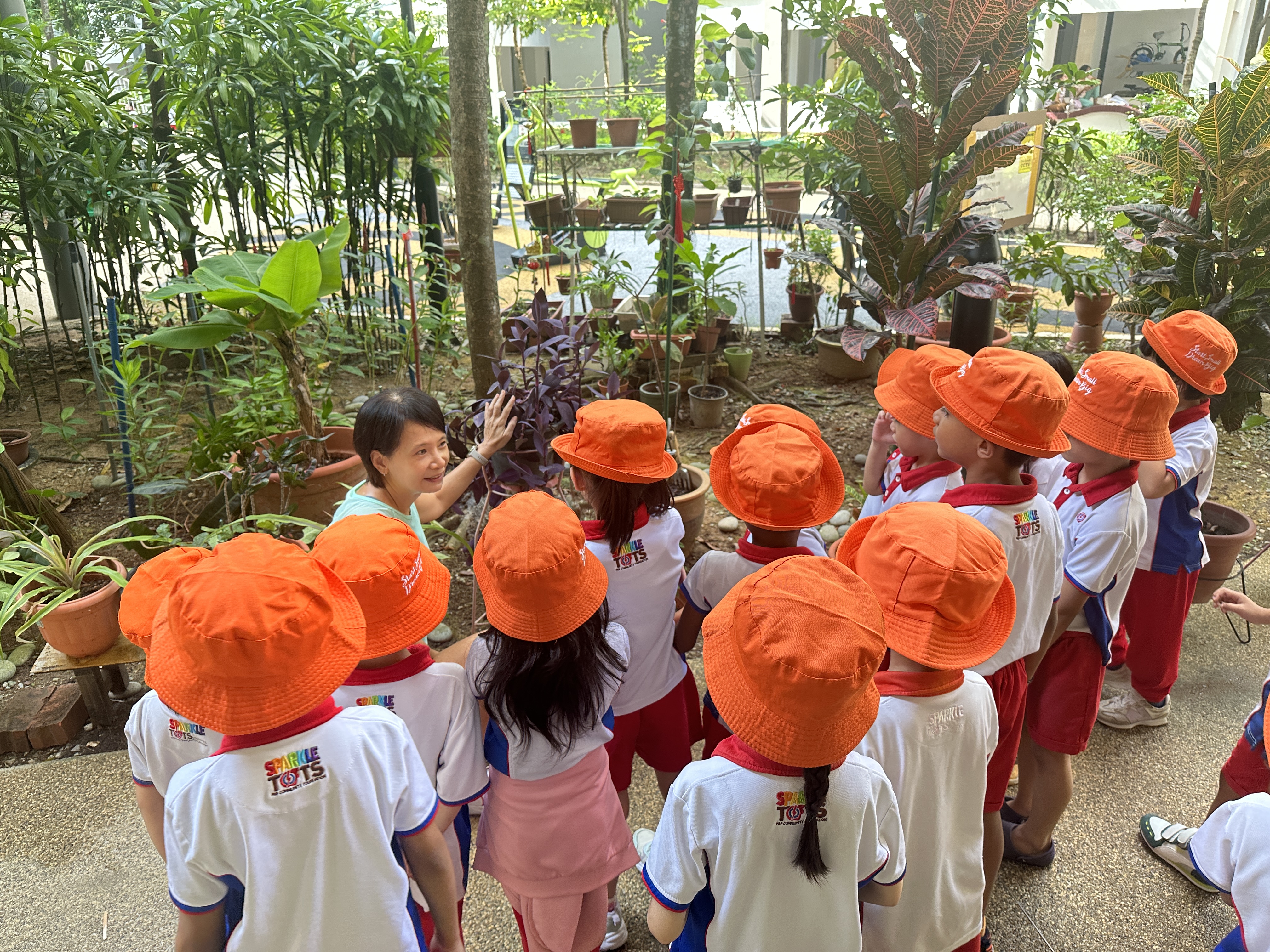Intergenerational Planting — photo 3