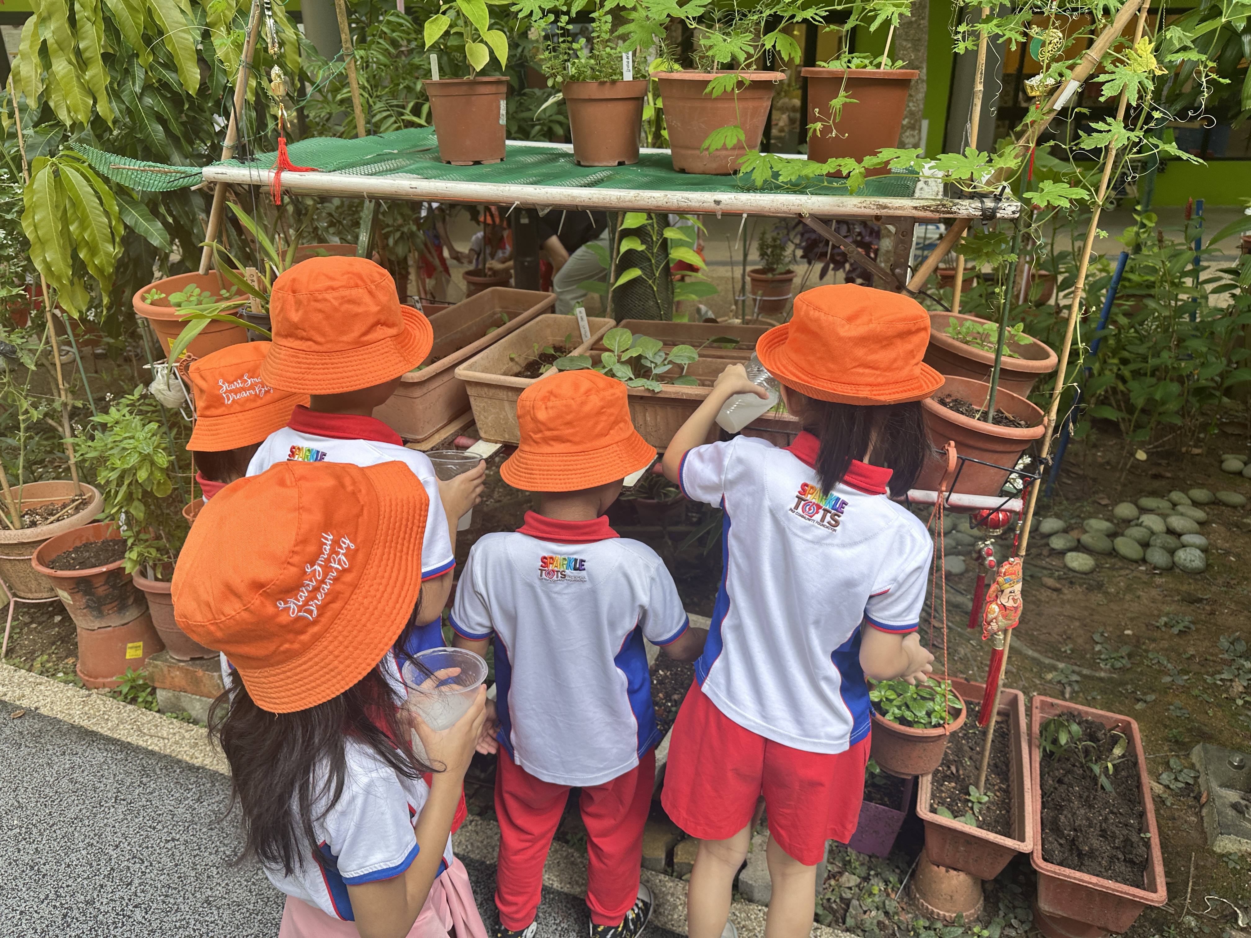 Intergenerational Planting — photo 10