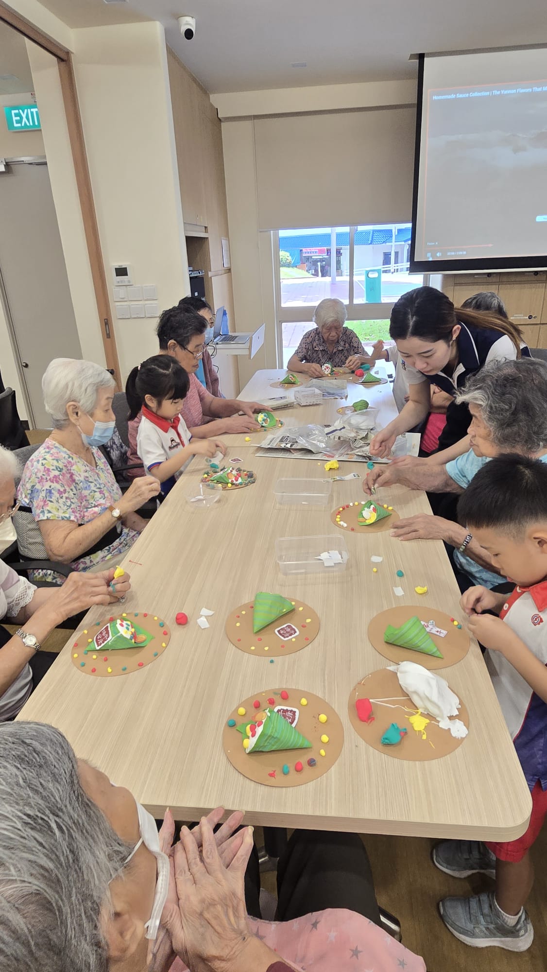 Building Bridges Across Generations: An Intergenerational Learning Journey — photo 13