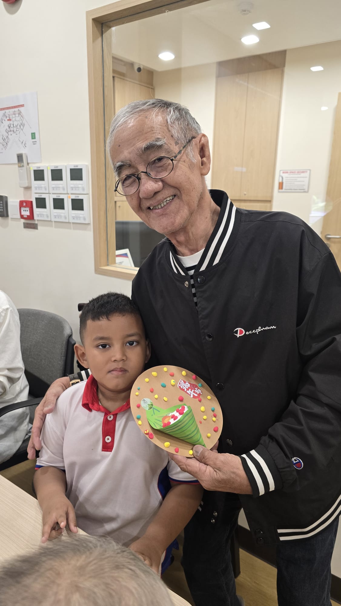 Building Bridges Across Generations: An Intergenerational Learning Journey — photo 22