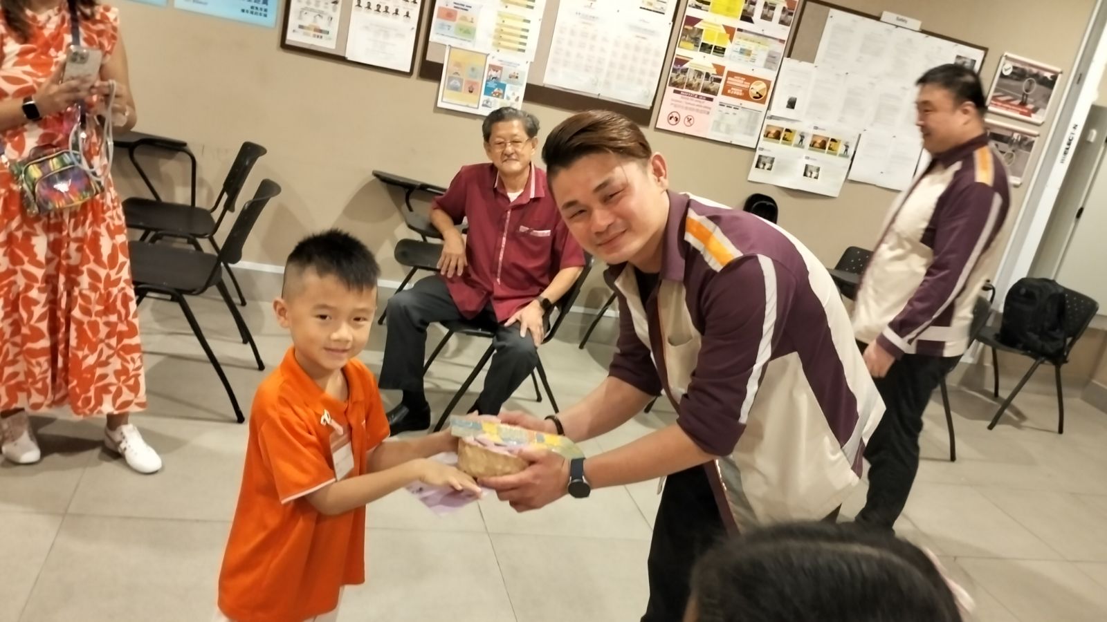 Kindness on the Go: Appreciating Our Community Heroes — photo 3