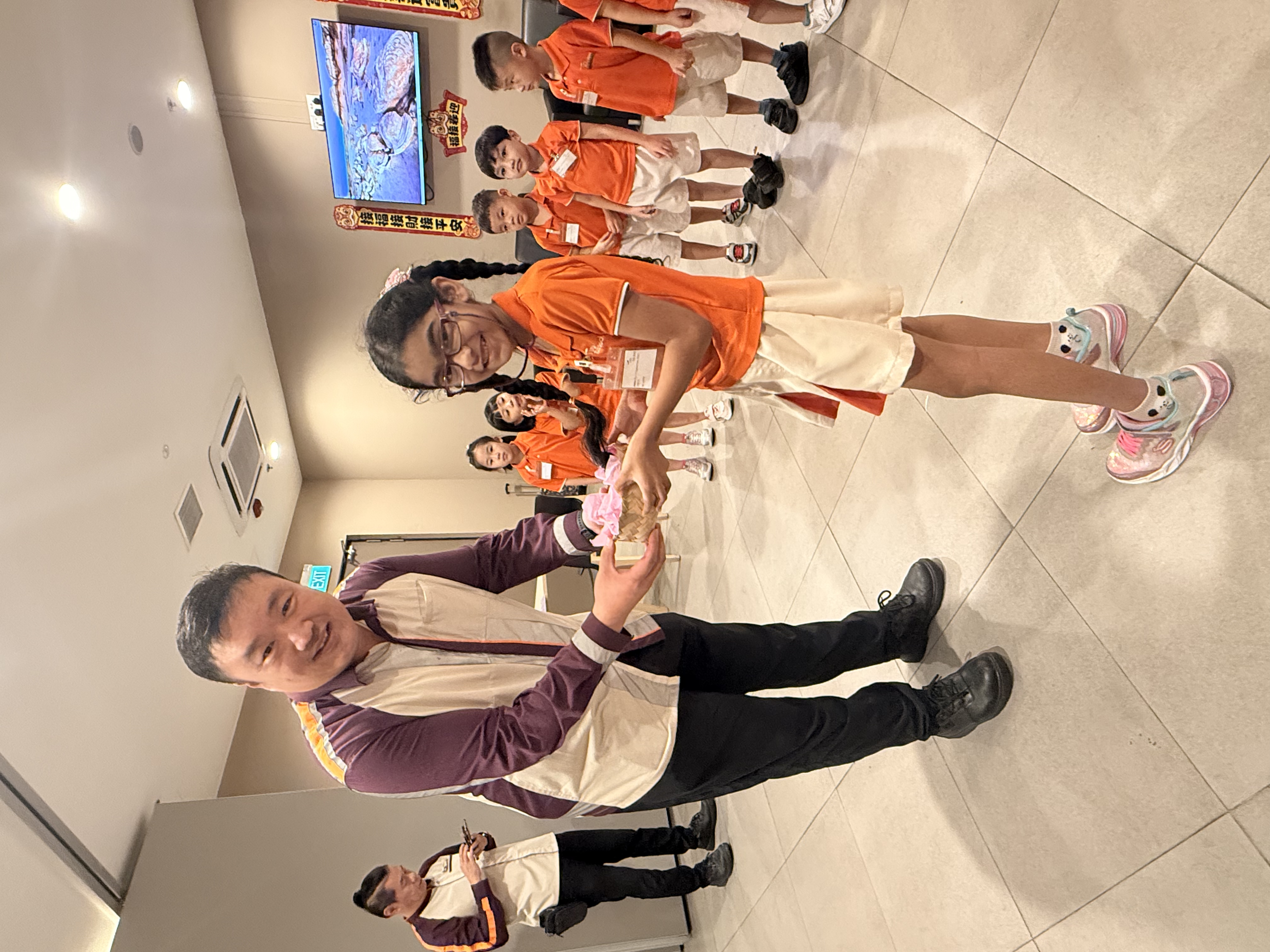 Kindness on the Go: Appreciating Our Community Heroes — photo 5