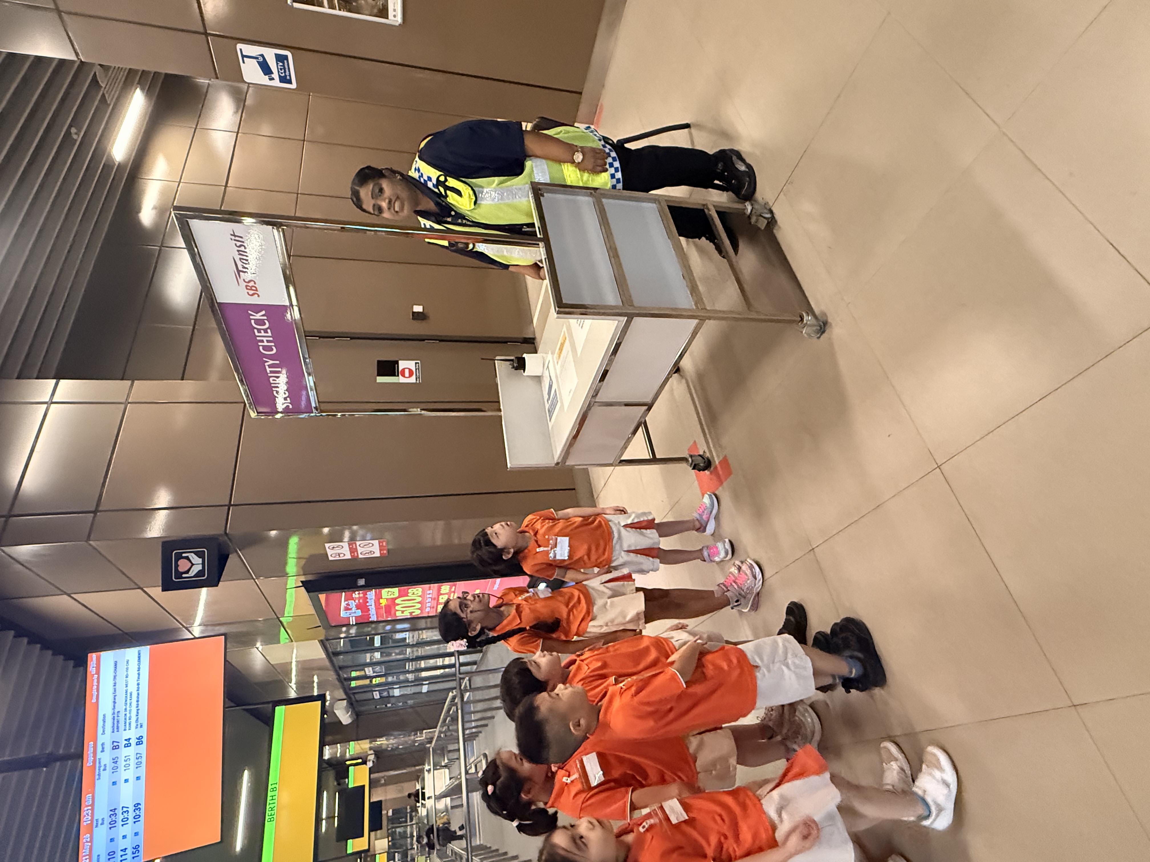 Kindness on the Go: Appreciating Our Community Heroes — photo 11
