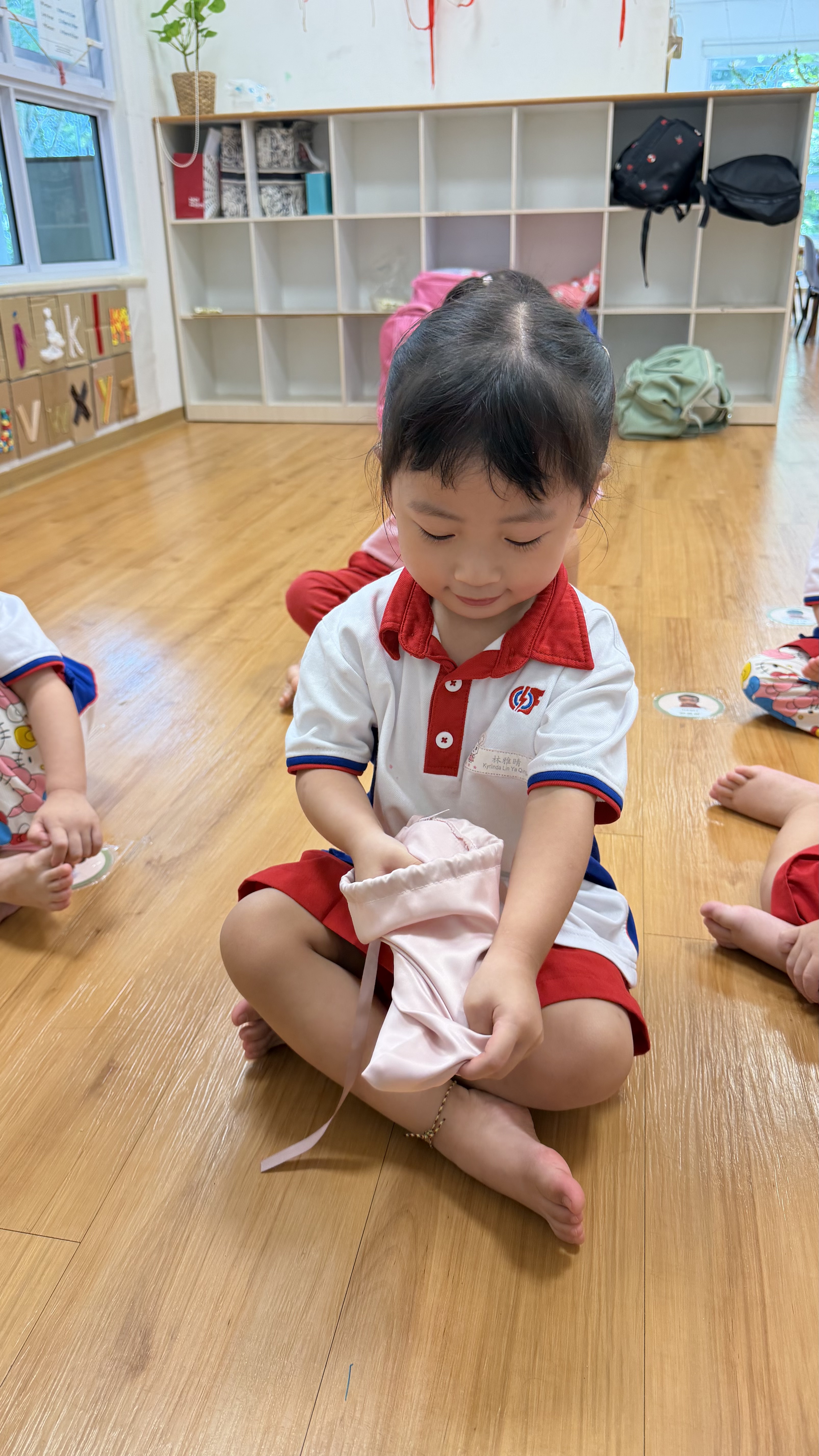 LITTLE FOOD HEROES: Learning Through Exploration