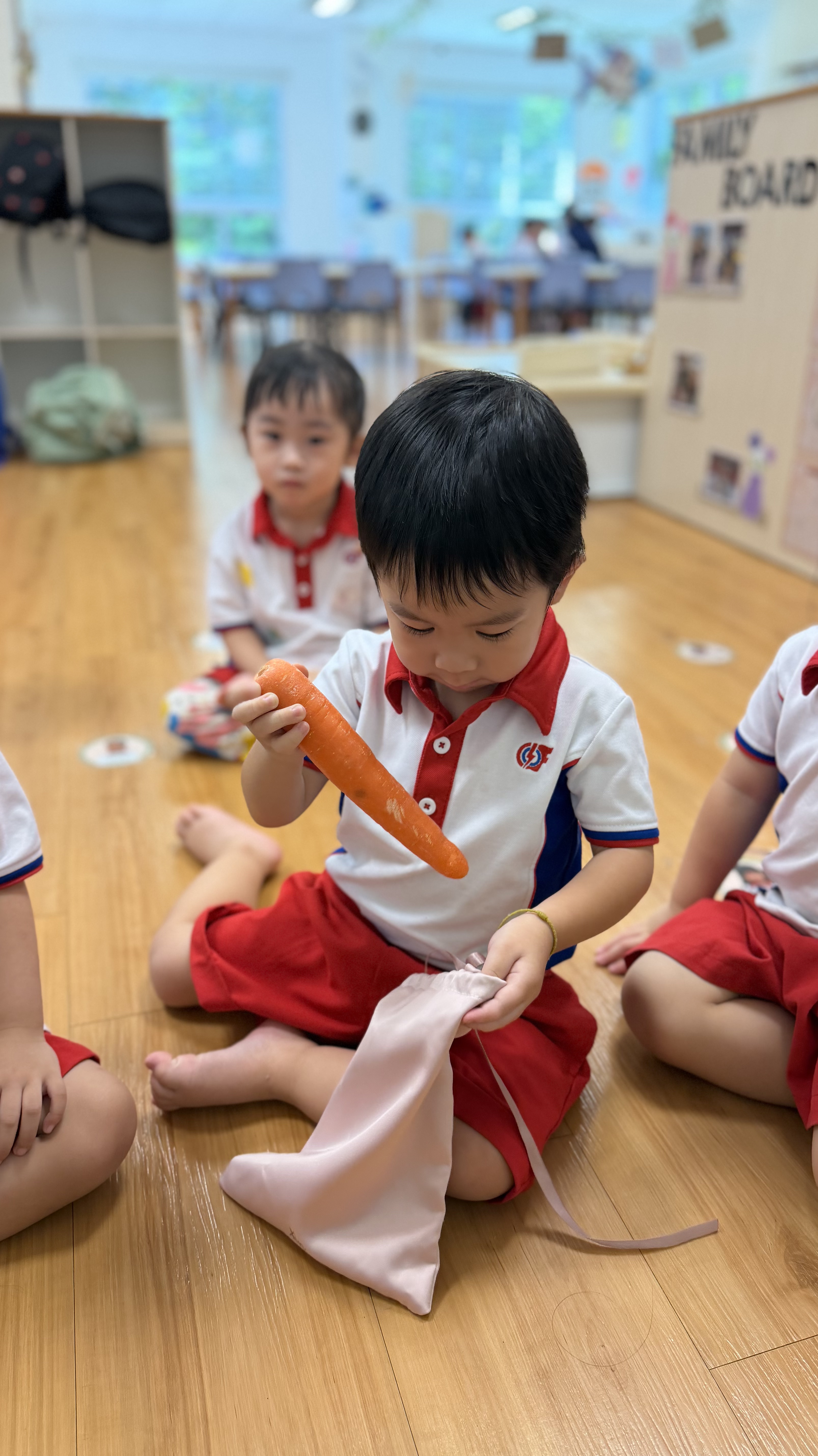 LITTLE FOOD HEROES: Learning Through Exploration — photo 2