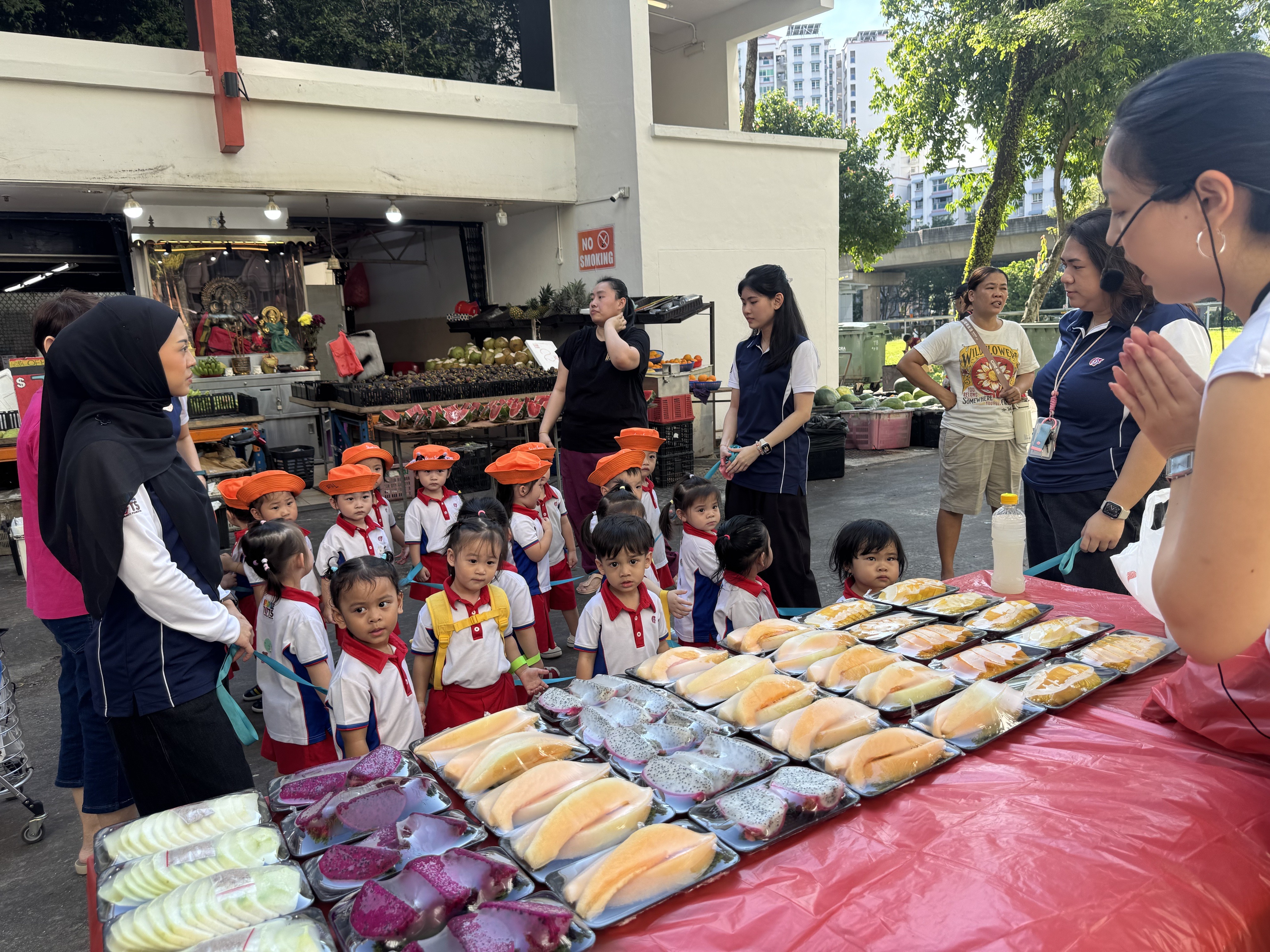 LITTLE FOOD HEROES: Learning Through Exploration — photo 14