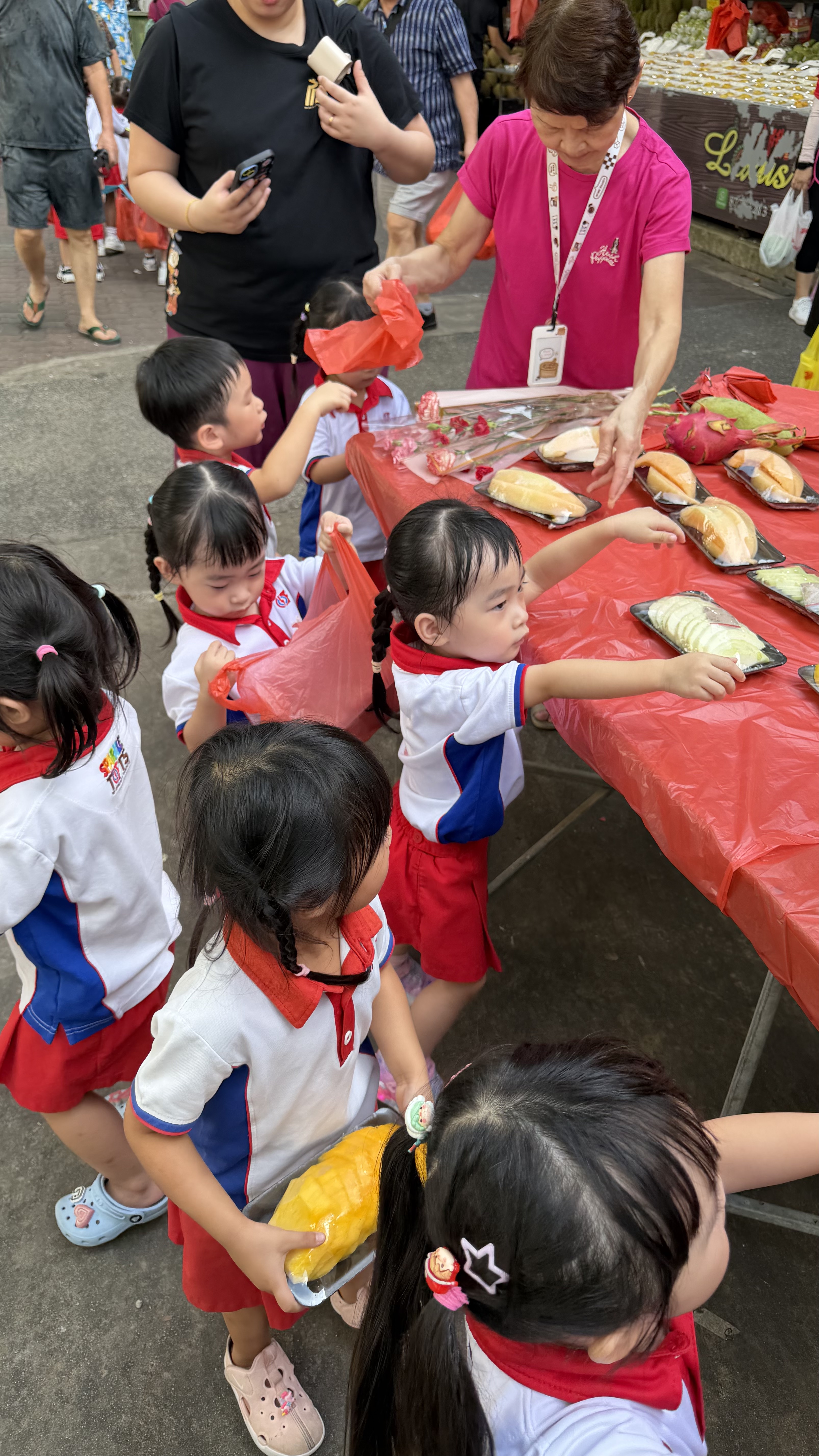 LITTLE FOOD HEROES: Learning Through Exploration — photo 19