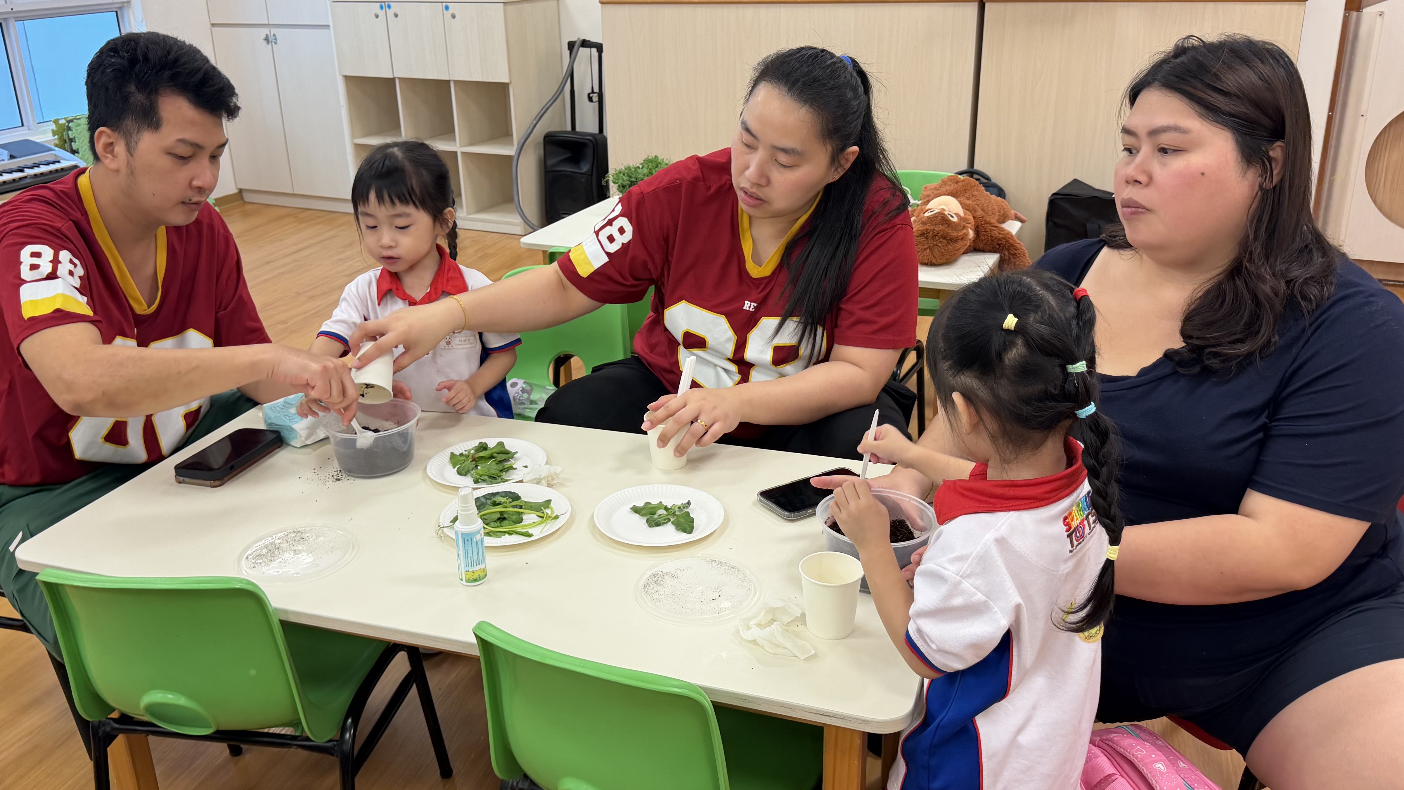 LITTLE FOOD HEROES: Growing Together — photo 10
