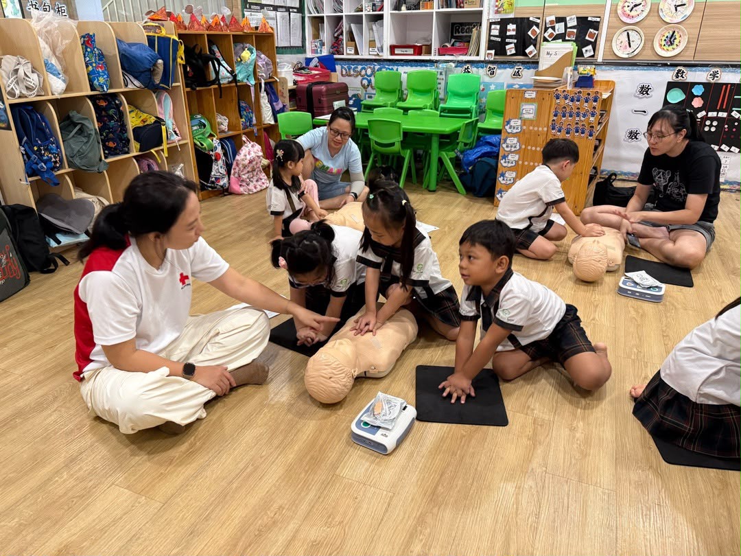 Learning to Save a Life: CPR & AED Awareness Workshop — photo 9