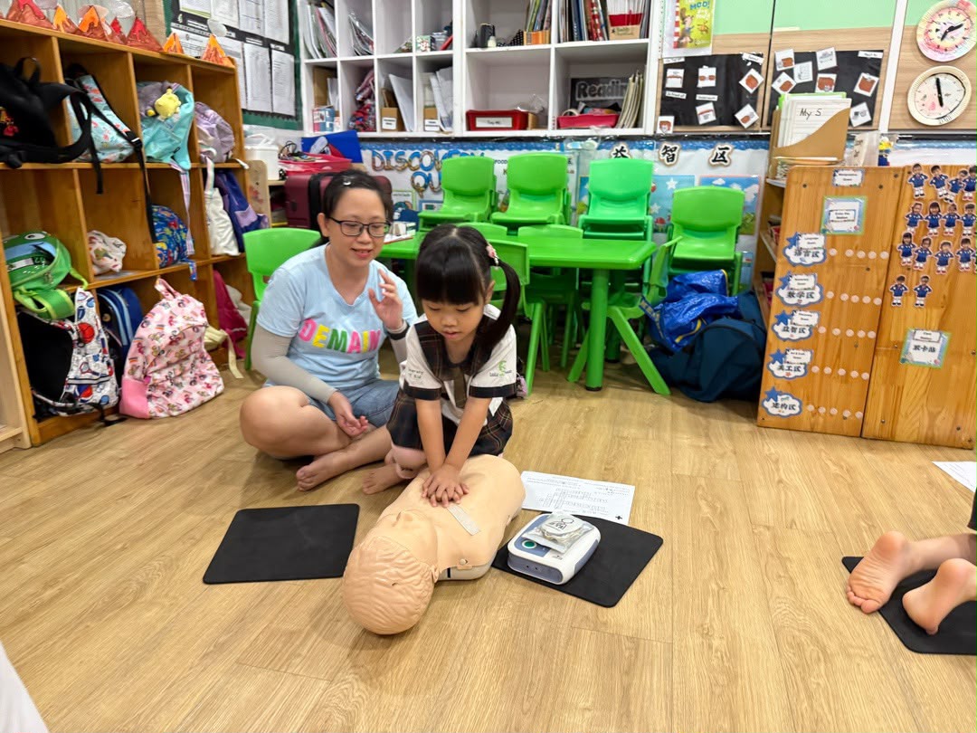 Learning to Save a Life: CPR & AED Awareness Workshop — photo 10