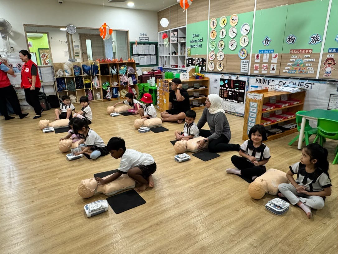 Learning to Save a Life: CPR & AED Awareness Workshop — photo 12