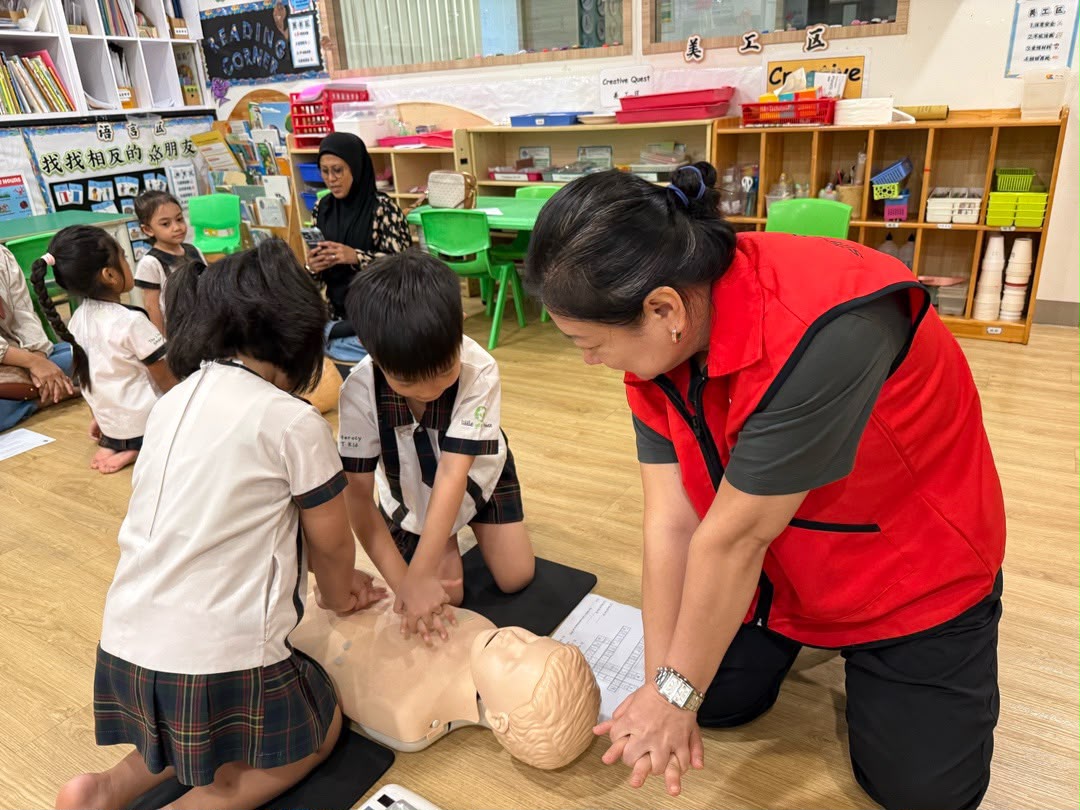 Learning to Save a Life: CPR & AED Awareness Workshop — photo 14