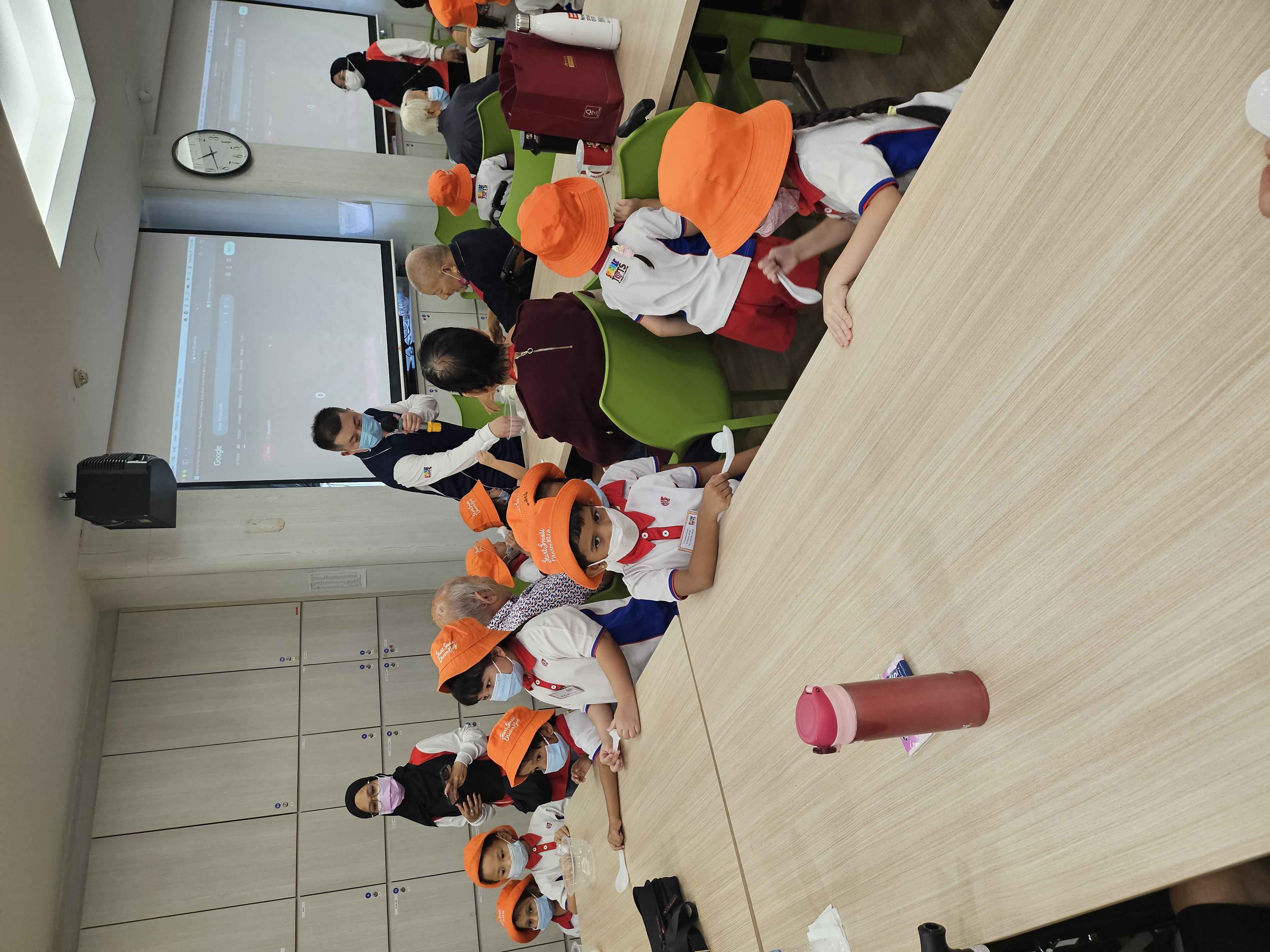 Story #4: A Meaningful Intergenerational National Day Celebration in SparkleCare – A short visit that warmed all our hearts — photo 2