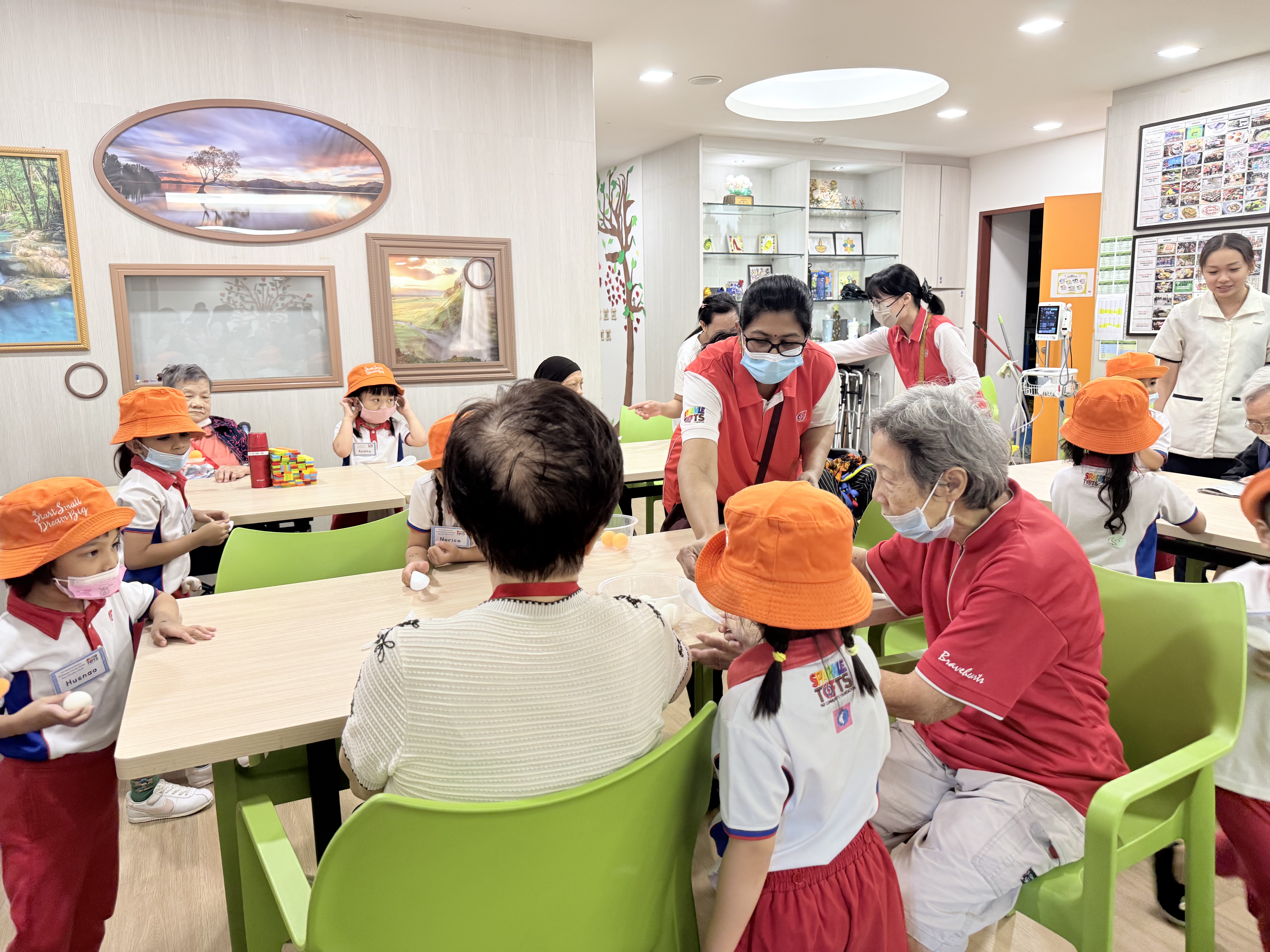 Story #4: A Meaningful Intergenerational National Day Celebration in SparkleCare – A short visit that warmed all our hearts — photo 12