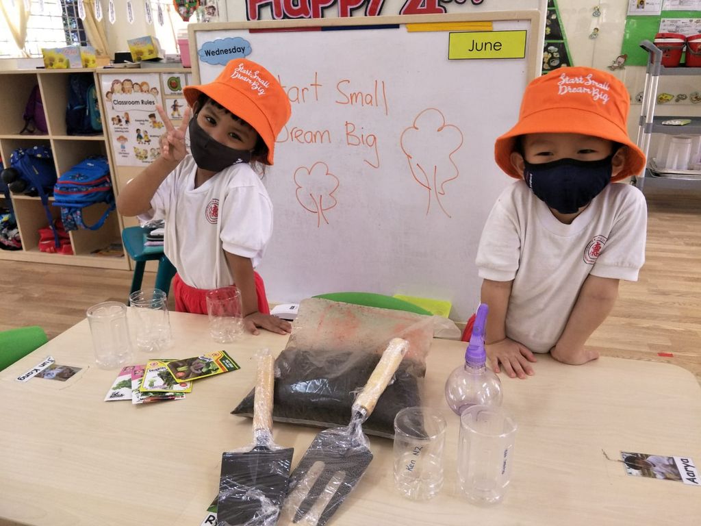 N2 children SSDB Gardening Journal-Coriander and Onion