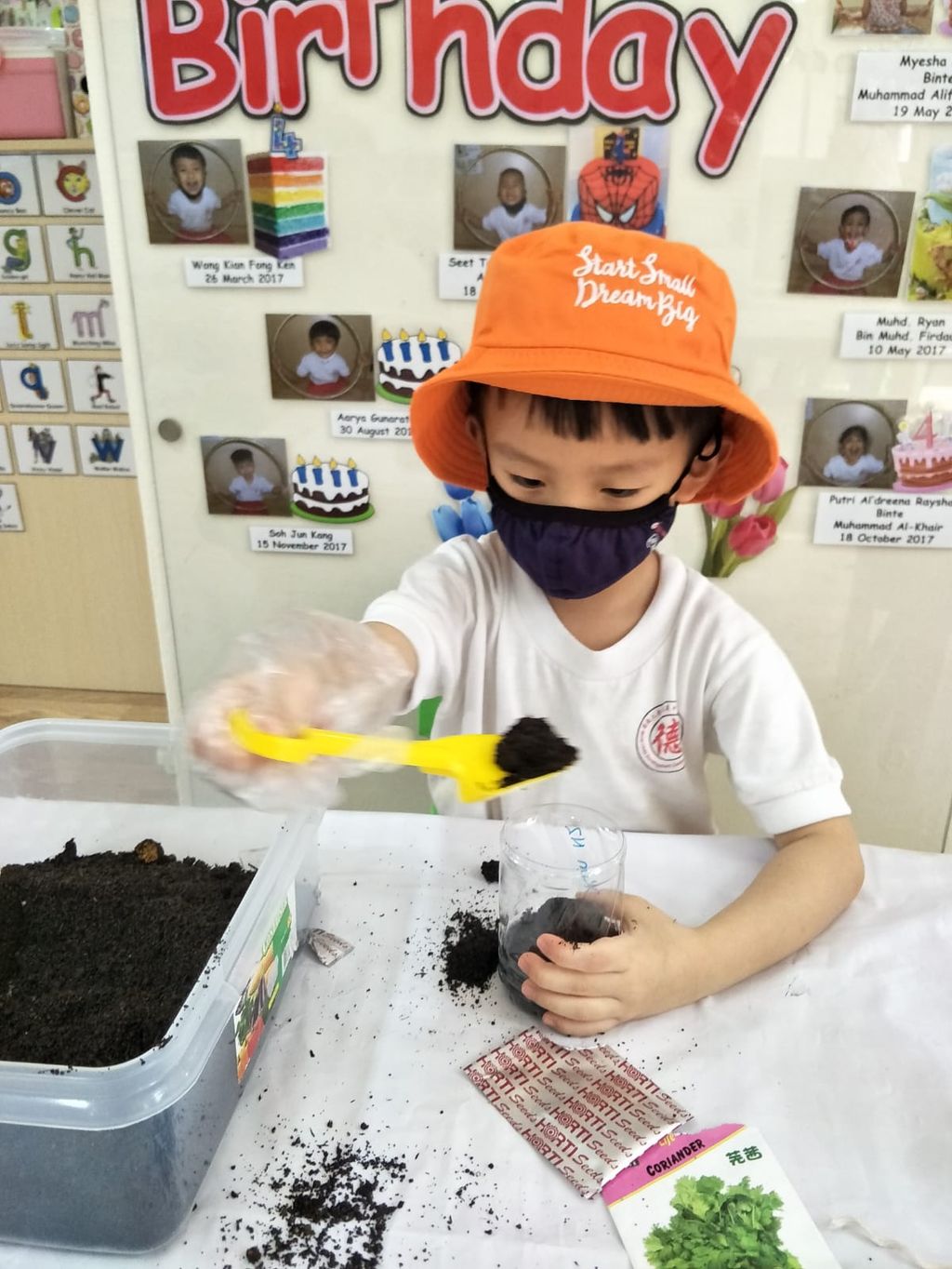 N2 children SSDB Gardening Journal-Coriander and Onion — photo 4