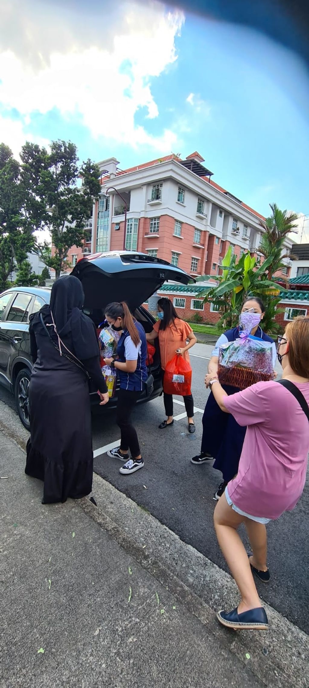 Distribution of goodies at Pertapis and collaboration with the children