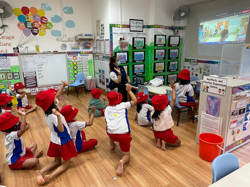 Racial Harmony collaboration with Sparkle Care - sensory pouches for Elderly with dementia — photo 3