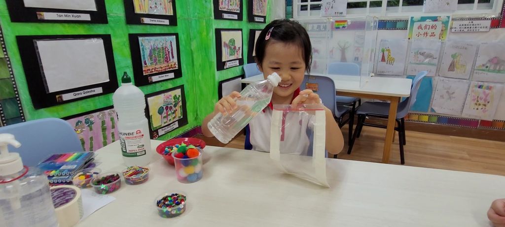 Racial Harmony collaboration with Sparkle Care - sensory pouches for Elderly with dementia — photo 4