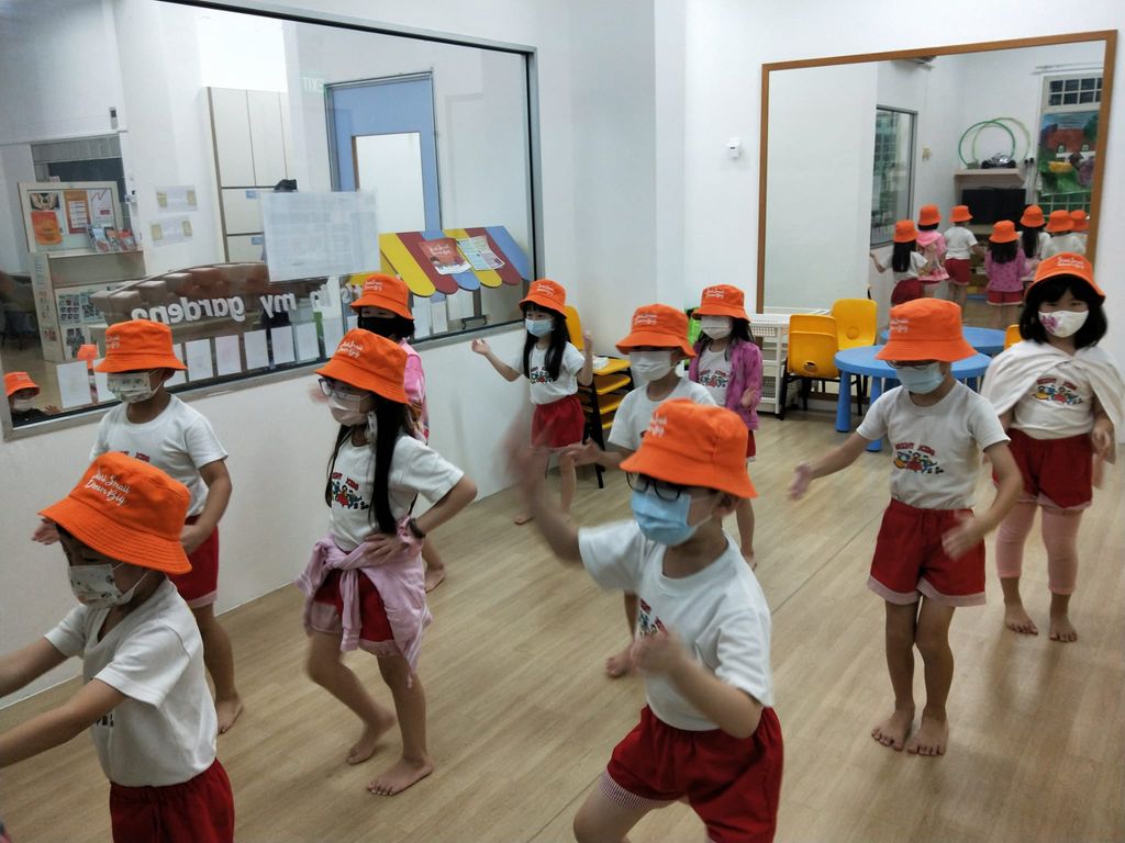 Collaboration with Bright Hill Evergreen (Old Folks’ Home) — photo 3