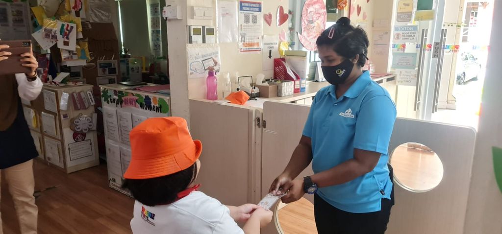 Connected through Kindness, (showing kindness in the 21st century) — photo 4